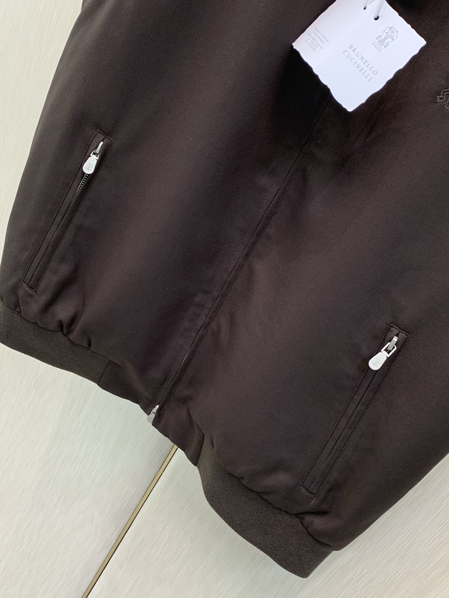 ，BRUNELLO CUCINELLI 意大利神狮，2026秋季最新品，专柜同步有售，原单狠货，时尚休闲马甲，采用进口原