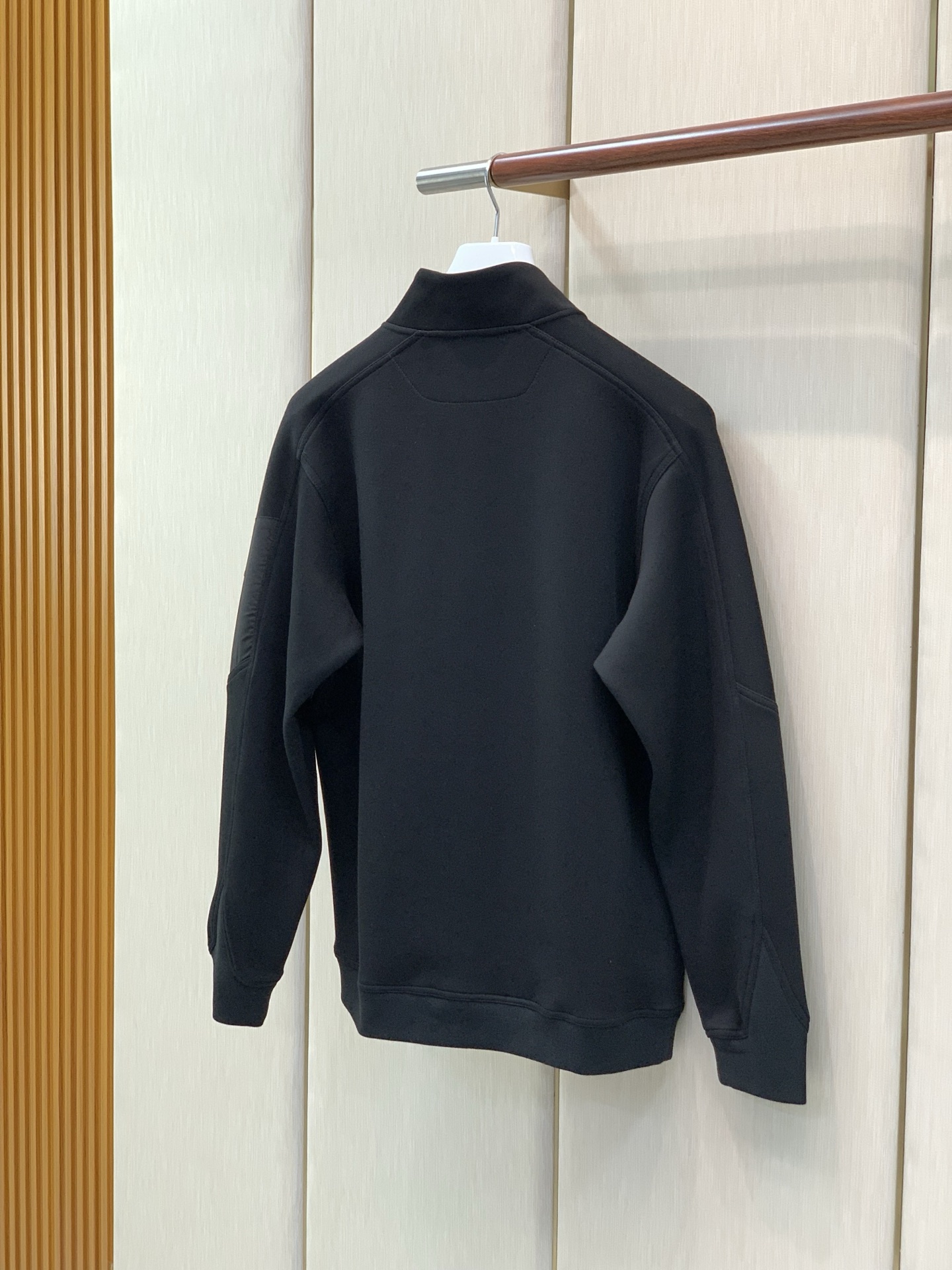 ，ARCTERYX 始祖鸟，2026秋季AW新品，时尚休闲立领外套，专柜同步有售，原单狠货，进口原版面料，工艺极度复杂，