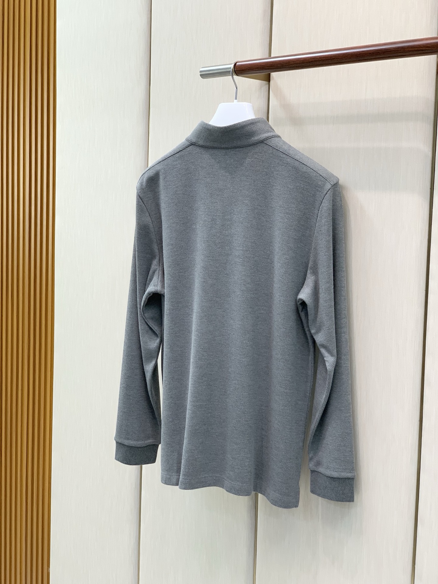 ，BRUNELLO CUCINELLI 意大利神狮，2026早秋最新品，专柜同步有售，原单狠货，时尚休闲立领卫衣，采用进