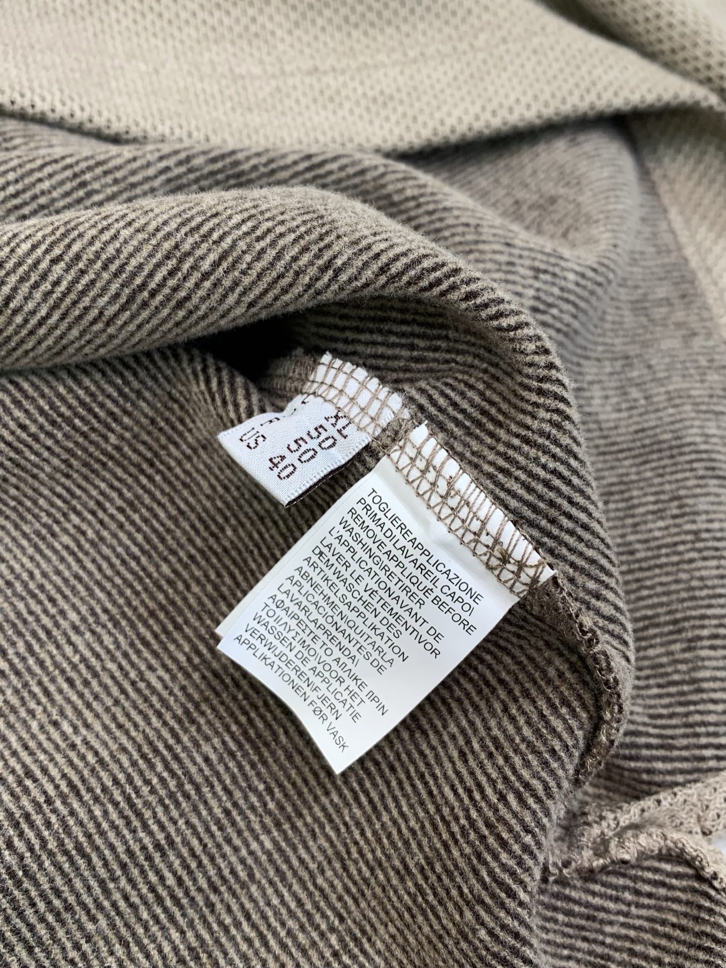 ，BRUNELLO CUCINELLI 意大利神狮，2026早秋最新品，专柜同步有售，原单狠货，时尚休闲立领卫衣，采用进