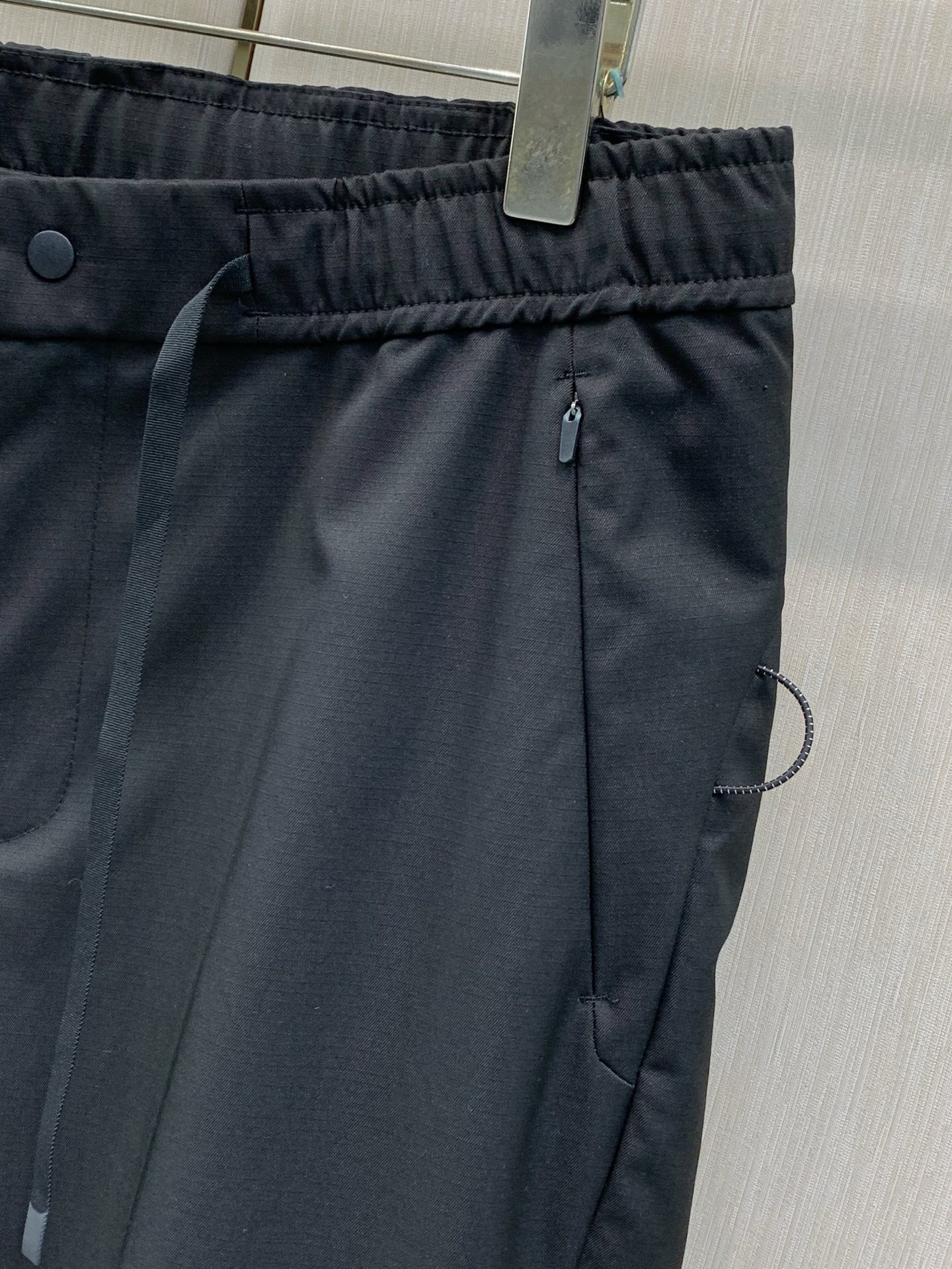 ，Canada Goose 加拿大鹅，2026秋季最新品，专柜同步有售，原单狠货，时尚休闲裤，精工复刻，绝对一比一顶级复