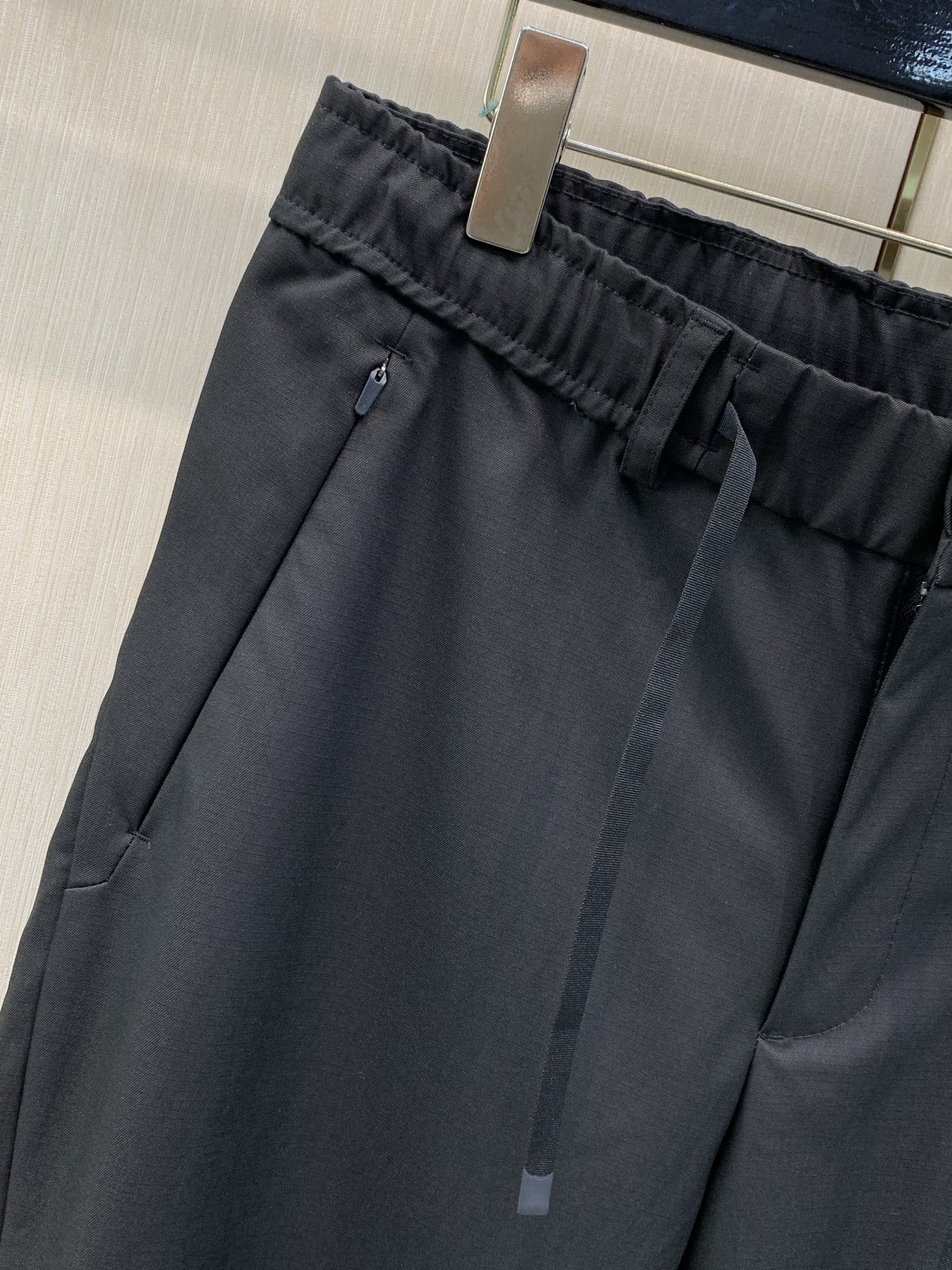 ，Canada Goose 加拿大鹅，2026秋季最新品，专柜同步有售，原单狠货，时尚休闲裤，精工复刻，绝对一比一顶级复
