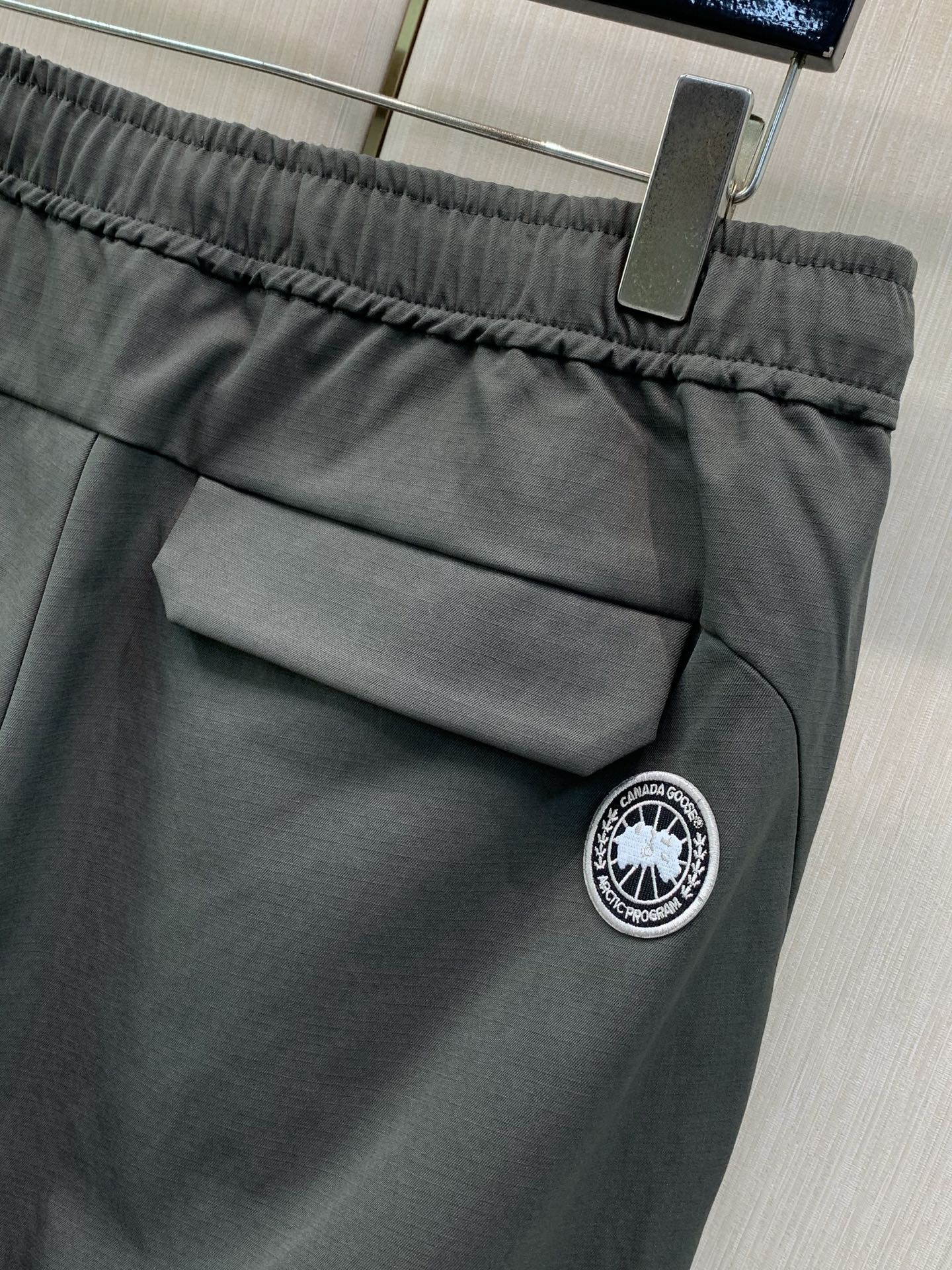 ，Canada Goose 加拿大鹅，2026秋季最新品，专柜同步有售，原单狠货，时尚休闲裤，精工复刻，绝对一比一顶级复