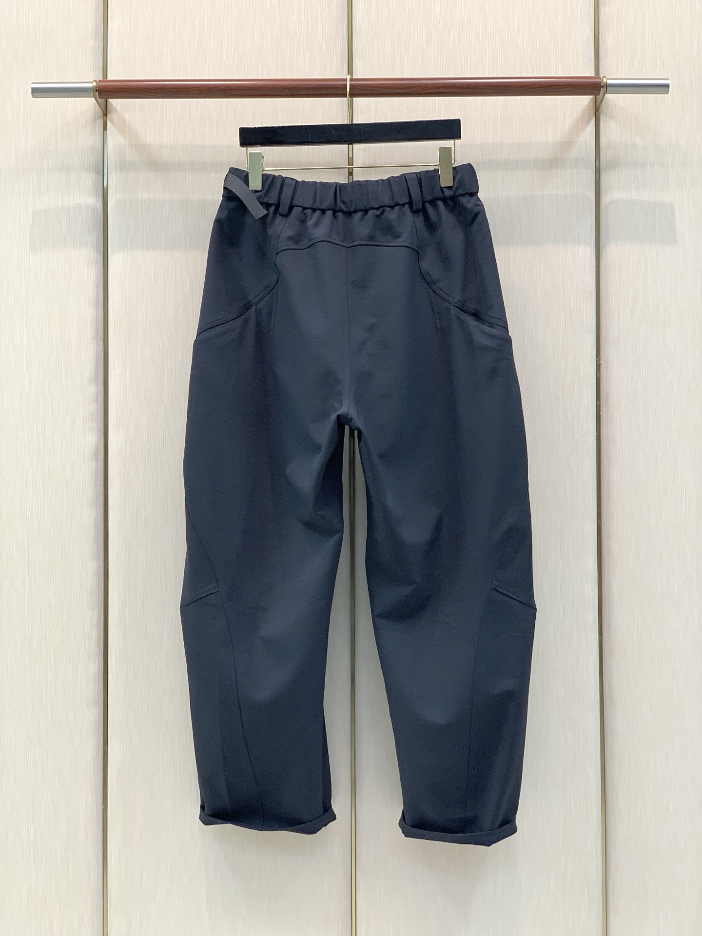 ，Y-3 山本耀司，2026早秋最新品，专柜同步有售，原单狠货，时尚休闲裤，进口原版面料，舒适度极佳，经典Y3字母log