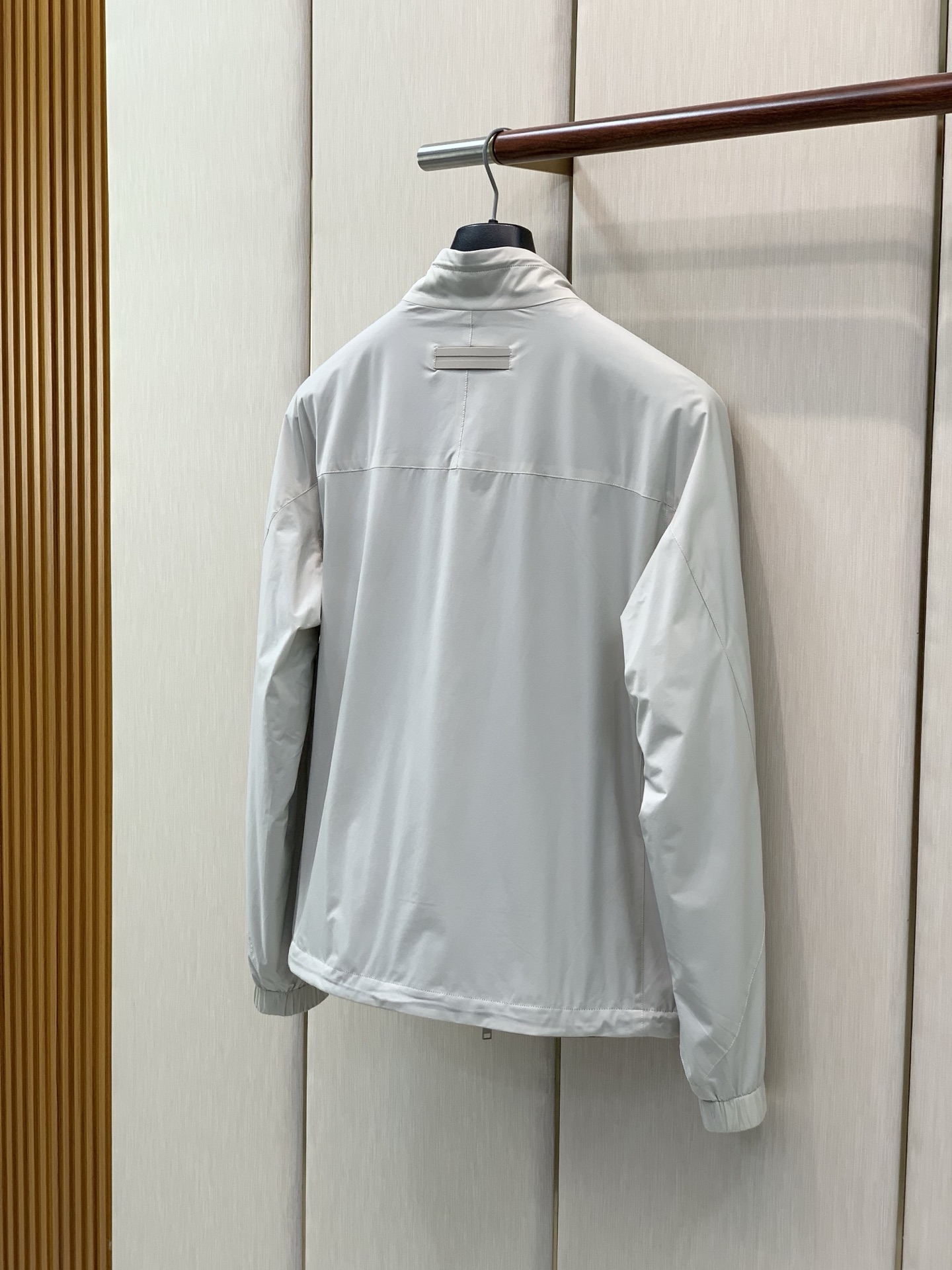 ，杰尼亚 Zegna，2026初冬最新品，专柜同步有售，原单狠货，时尚休闲➕薄棉两面穿夹克外套，采用进口原版面料，舒适透