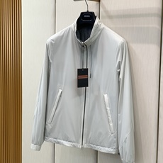 ,杰尼亚 Zegna,2026初冬最新品,专柜同步有售,原单狠货,时尚休闲➕薄棉两面穿夹克外套,采用进口原版面料,舒适透 ,杰尼亚 Zegna,2026初冬最新品,专柜同步有售,原单狠货,时尚休闲➕薄棉两面穿夹克外套,采用进口原版面料,舒适透