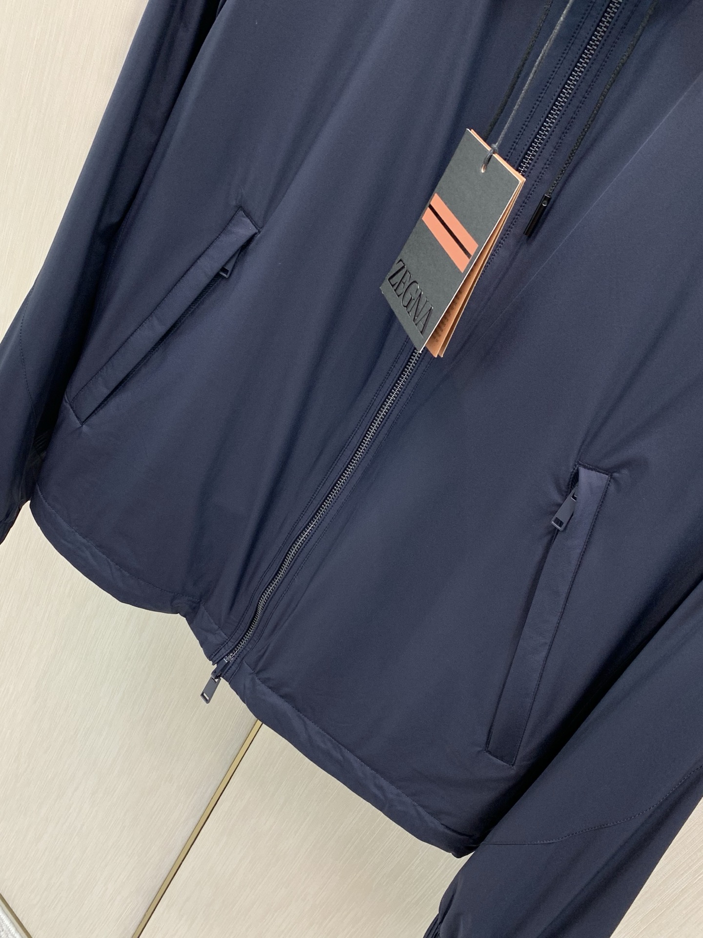 ，杰尼亚 Zegna，2026初冬最新品，专柜同步有售，原单狠货，时尚休闲➕薄棉两面穿夹克外套，采用进口原版面料，舒适透