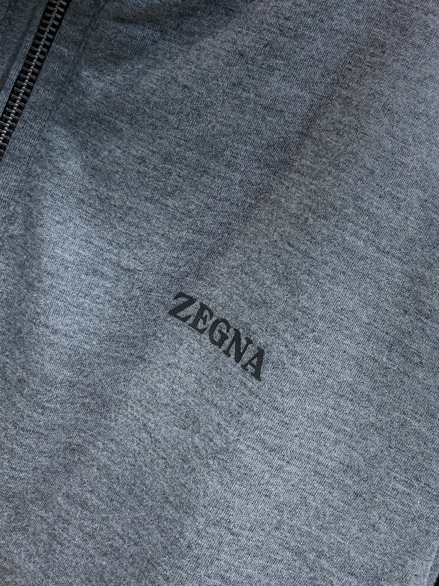 ，杰尼亚 Zegna，2026初冬最新品，专柜同步有售，原单狠货，时尚休闲➕薄棉两面穿夹克外套，采用进口原版面料，舒适透