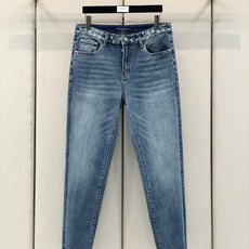 ,LouisVuitton 路易威登,2026早秋最新款,专柜同步有售,原单狠货,时尚休闲水洗牛仔裤,上身很有特点!吸睛 ,LouisVuitton 路易威登,2026早秋最新款,专柜同步有售,原单狠货,时尚休闲水洗牛仔裤,上身很有特点!吸睛