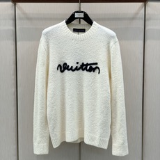 ,LouisVuitton 路易威登,2026冬季最新款,专柜同步有售,原单狠货,时尚休闲圆领长袖针织毛衣,上身很有特点 ,LouisVuitton 路易威登,2026冬季最新款,专柜同步有售,原单狠货,时尚休闲圆领长袖针织毛衣,上身很有特点