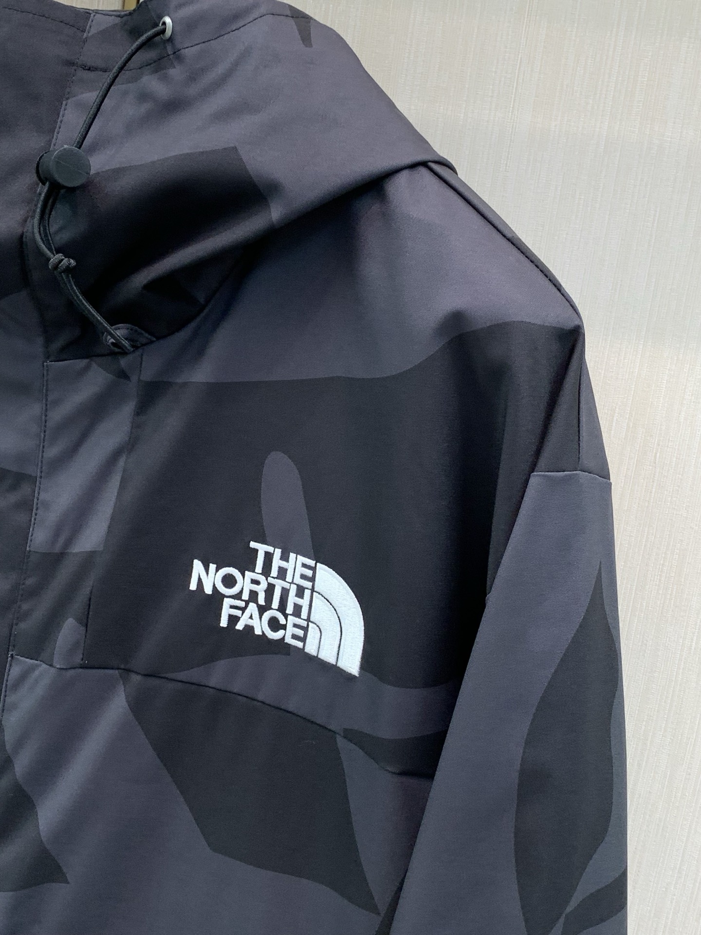 ,The North Face®北面 ,2026AW秋冬新品,时尚休闲连帽外套,专柜同步有售,原单狠货,采用进口原版面料 ,The North Face®北面 ,2026AW秋冬新品,时尚休闲连帽外套,专柜同步有售,原单狠货,采用进口原版面料