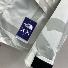 ,The North Face®北面 ,2026AW秋冬新品,时尚休闲连帽外套,专柜同步有售,原单狠货,采用进口原版面料 ,The North Face®北面 ,2026AW秋冬新品,时尚休闲连帽外套,专柜同步有售,原单狠货,采用进口原版面料