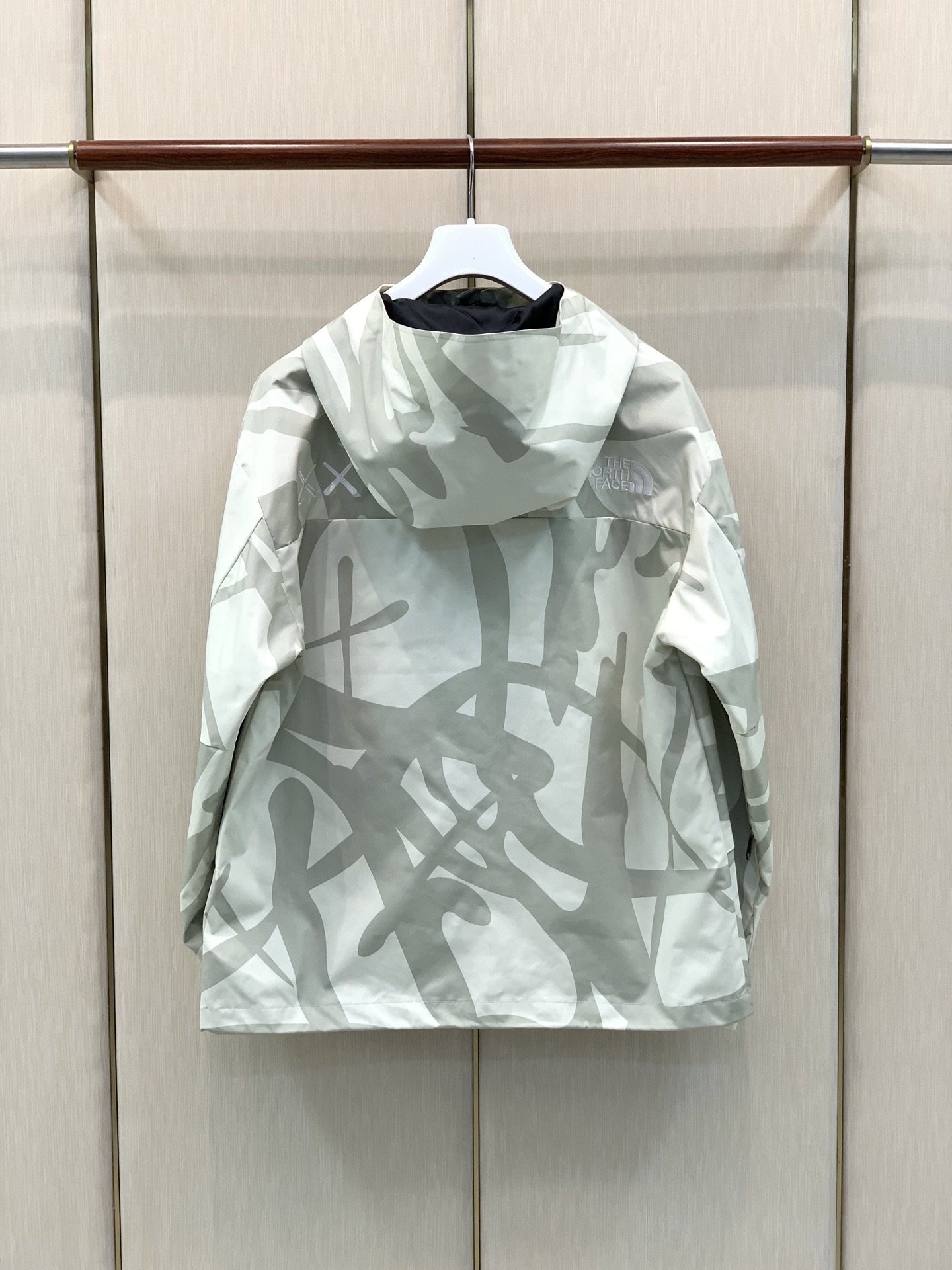 ,The North Face®北面 ,2026AW秋冬新品,时尚休闲连帽外套,专柜同步有售,原单狠货,采用进口原版面料 ,The North Face®北面 ,2026AW秋冬新品,时尚休闲连帽外套,专柜同步有售,原单狠货,采用进口原版面料