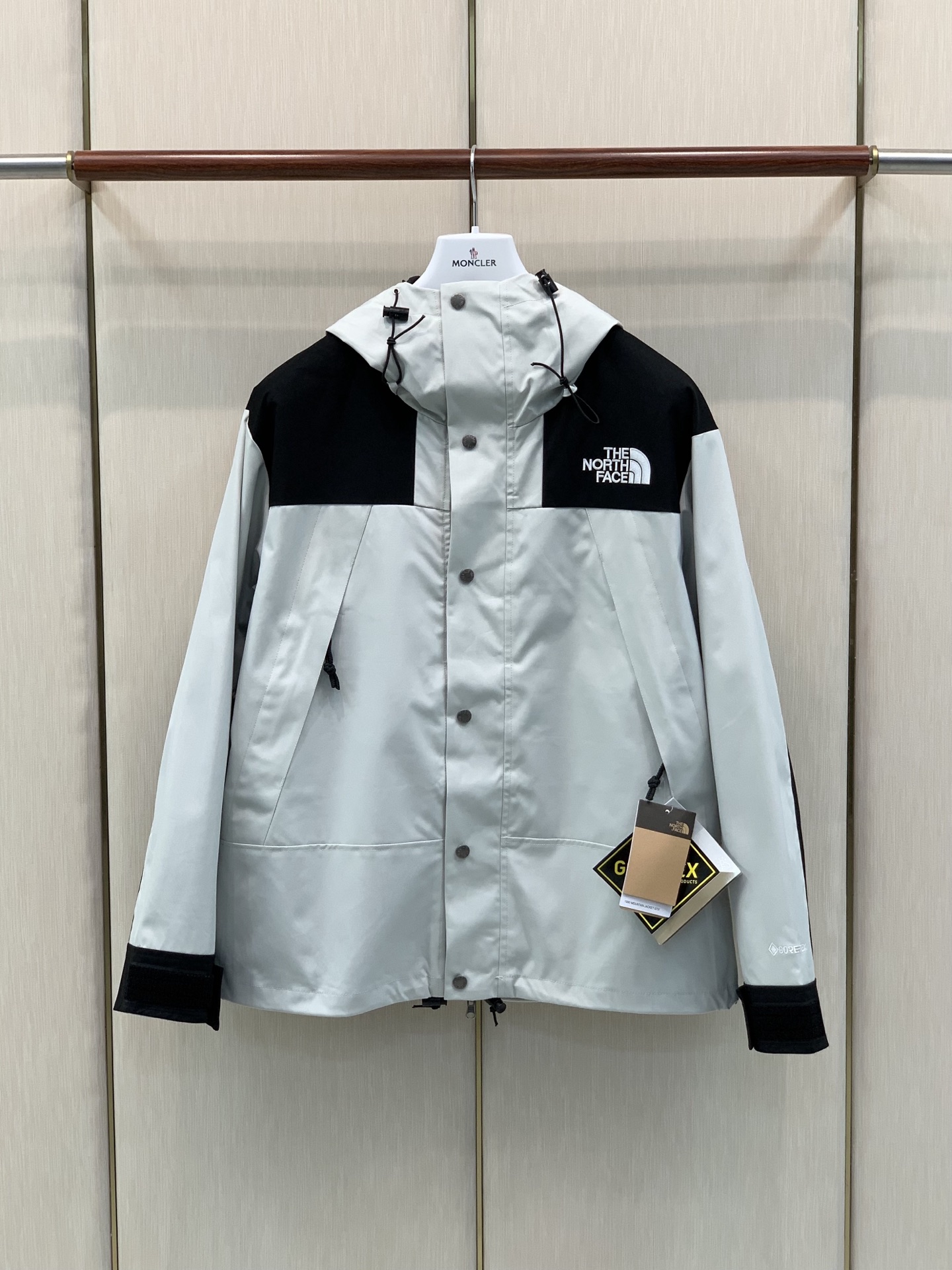,The North Face®北面 ,2026AW秋冬新品,时尚休闲连帽外套,专柜同步有售,原单狠货,采用进口原版面料 ,The North Face®北面 ,2026AW秋冬新品,时尚休闲连帽外套,专柜同步有售,原单狠货,采用进口原版面料