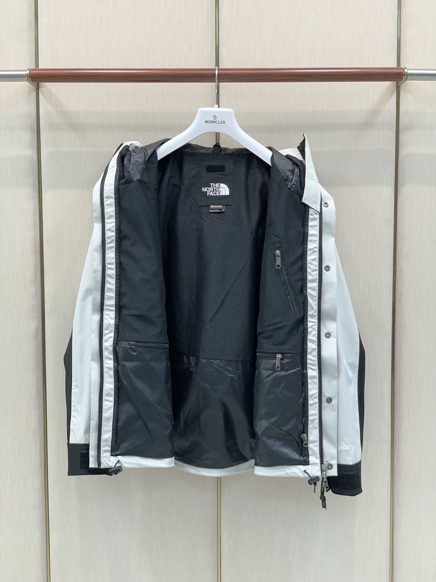，The North Face®北面 ，2026AW秋冬新品，时尚休闲连帽外套，专柜同步有售，原单狠货，采用进口原版面料
