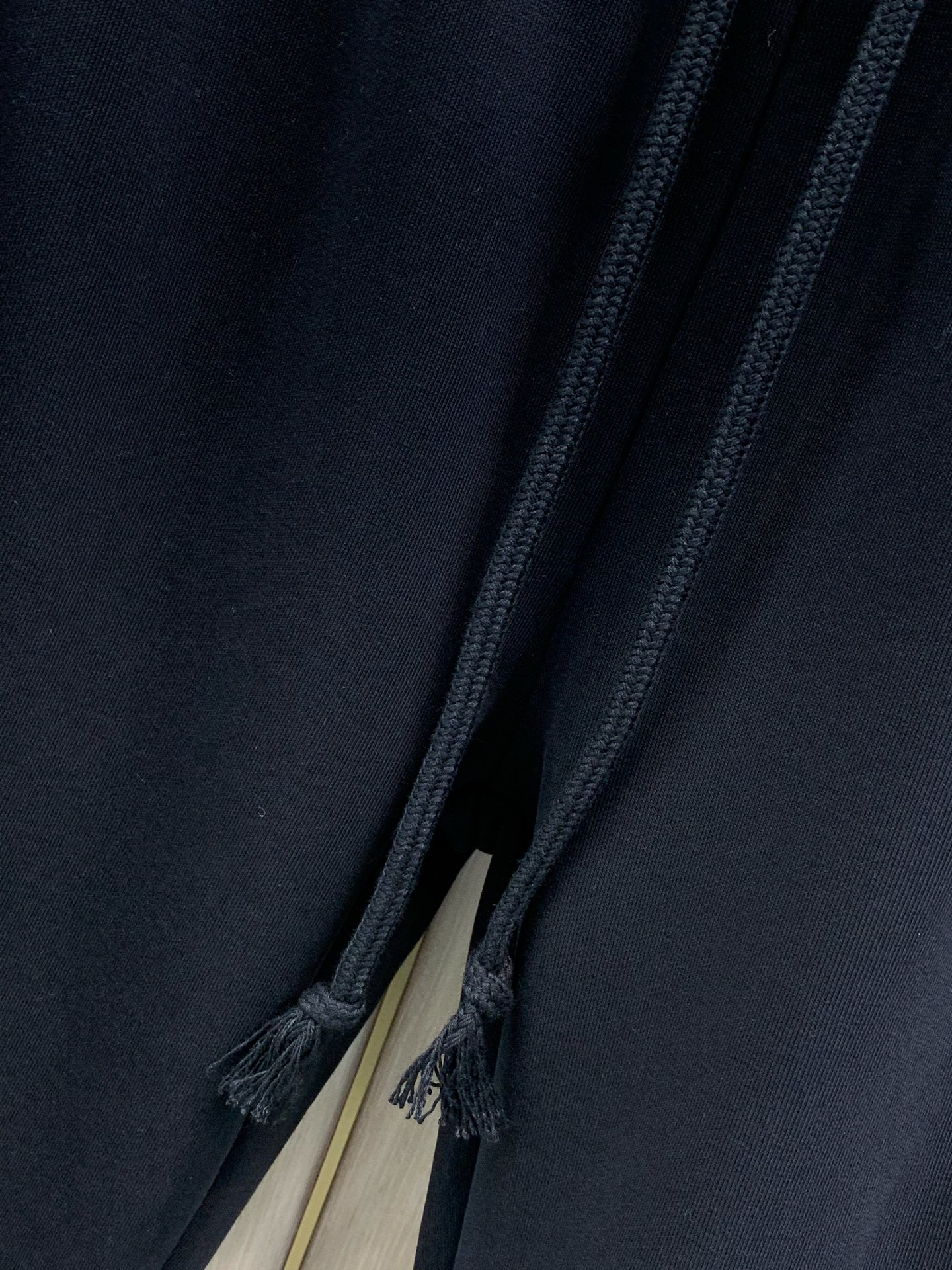 ，Dior 迪奥， 2026春秋新品，专柜同步有售，简约时尚休闲裤，原版进口面料，舒适透气，顶级印花工艺字母图案装饰lo