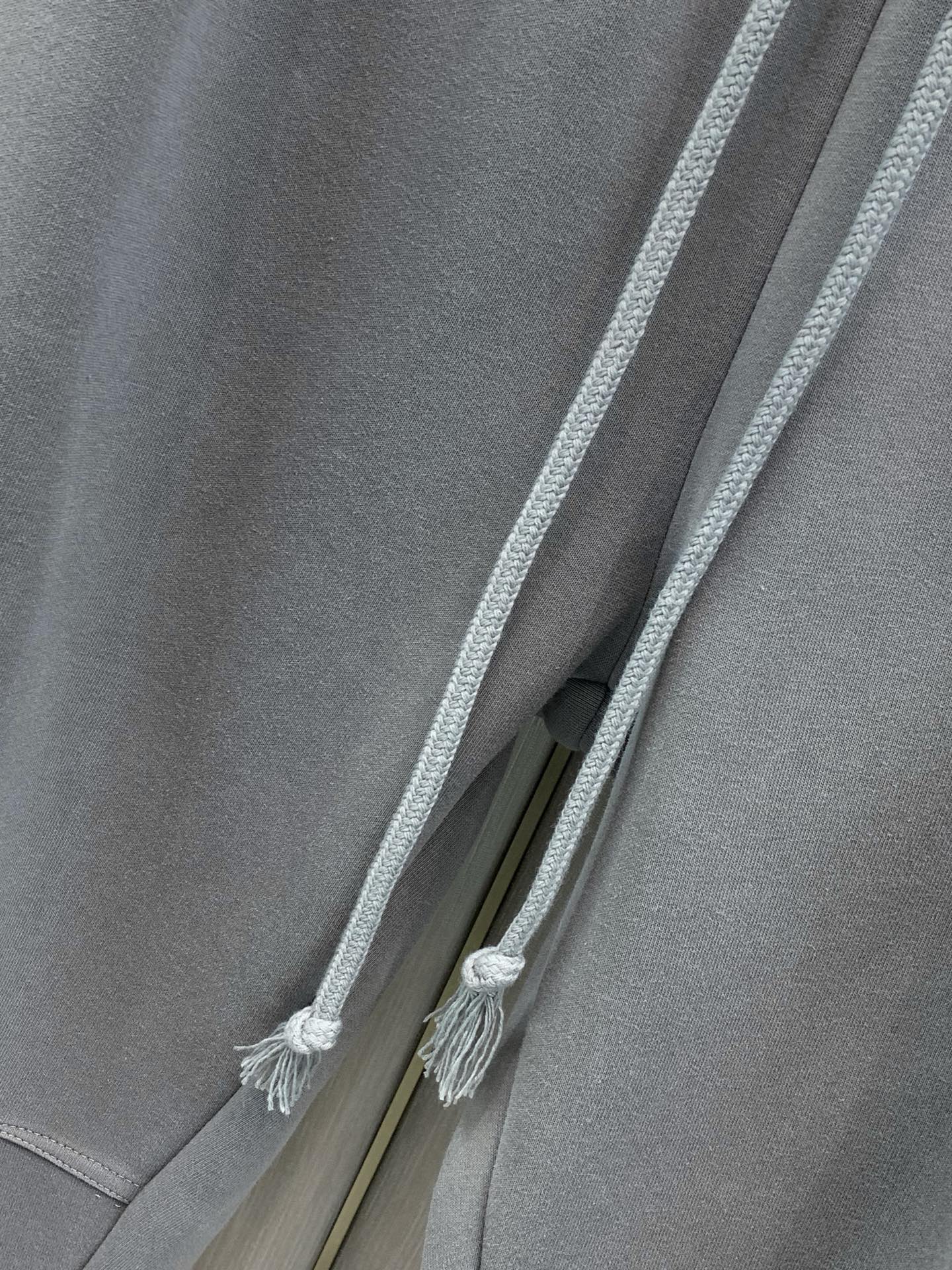 ，Dior 迪奥， 2026春秋新品，专柜同步有售，简约时尚休闲裤，原版进口面料，舒适透气，顶级印花工艺字母图案装饰lo