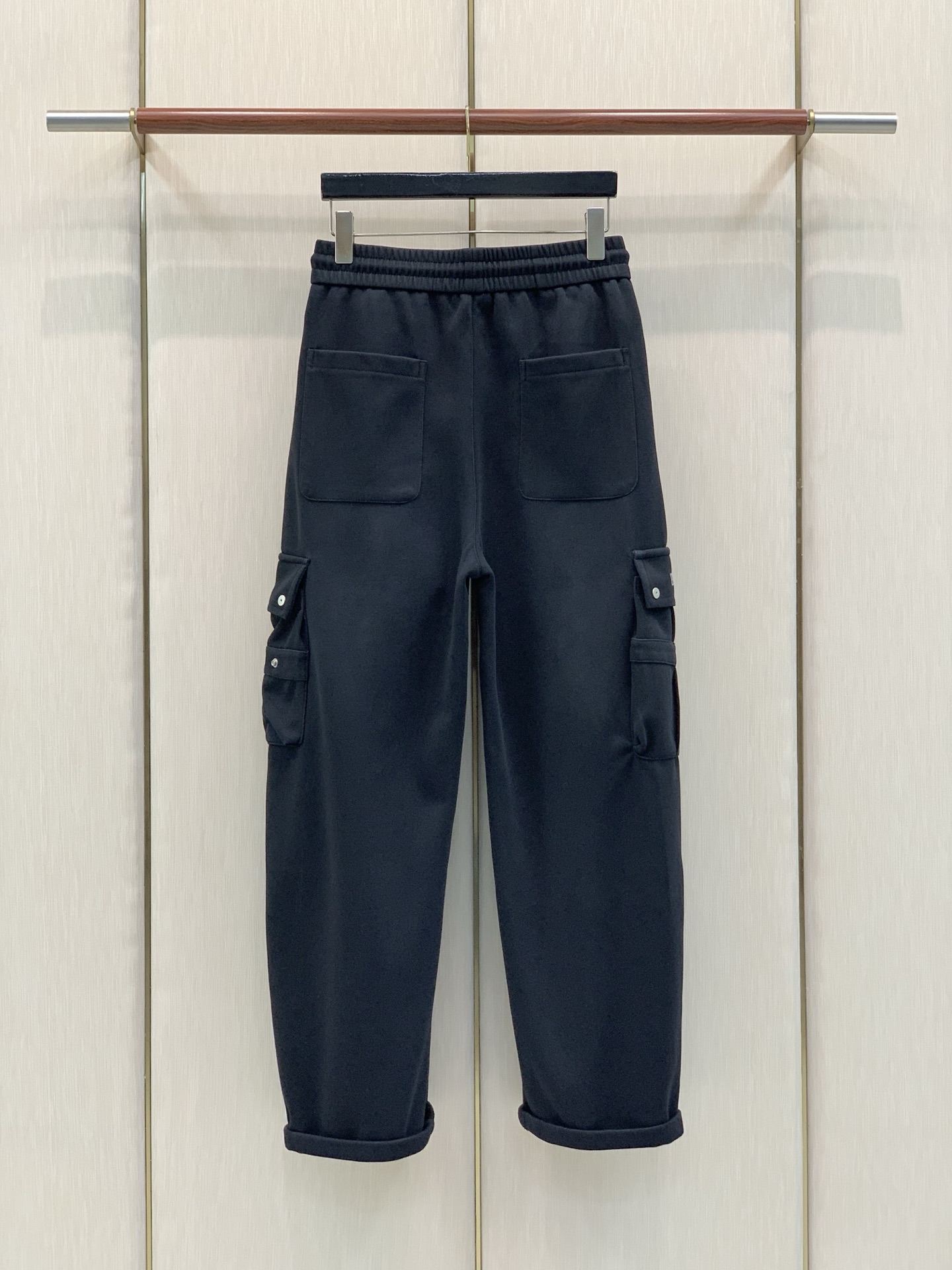 ，Balenciaga 巴黎世家，2026春秋最新品，专柜同步有售，原单狠货，时尚休闲裤，进口原版面料，舒适有弹性，顶级