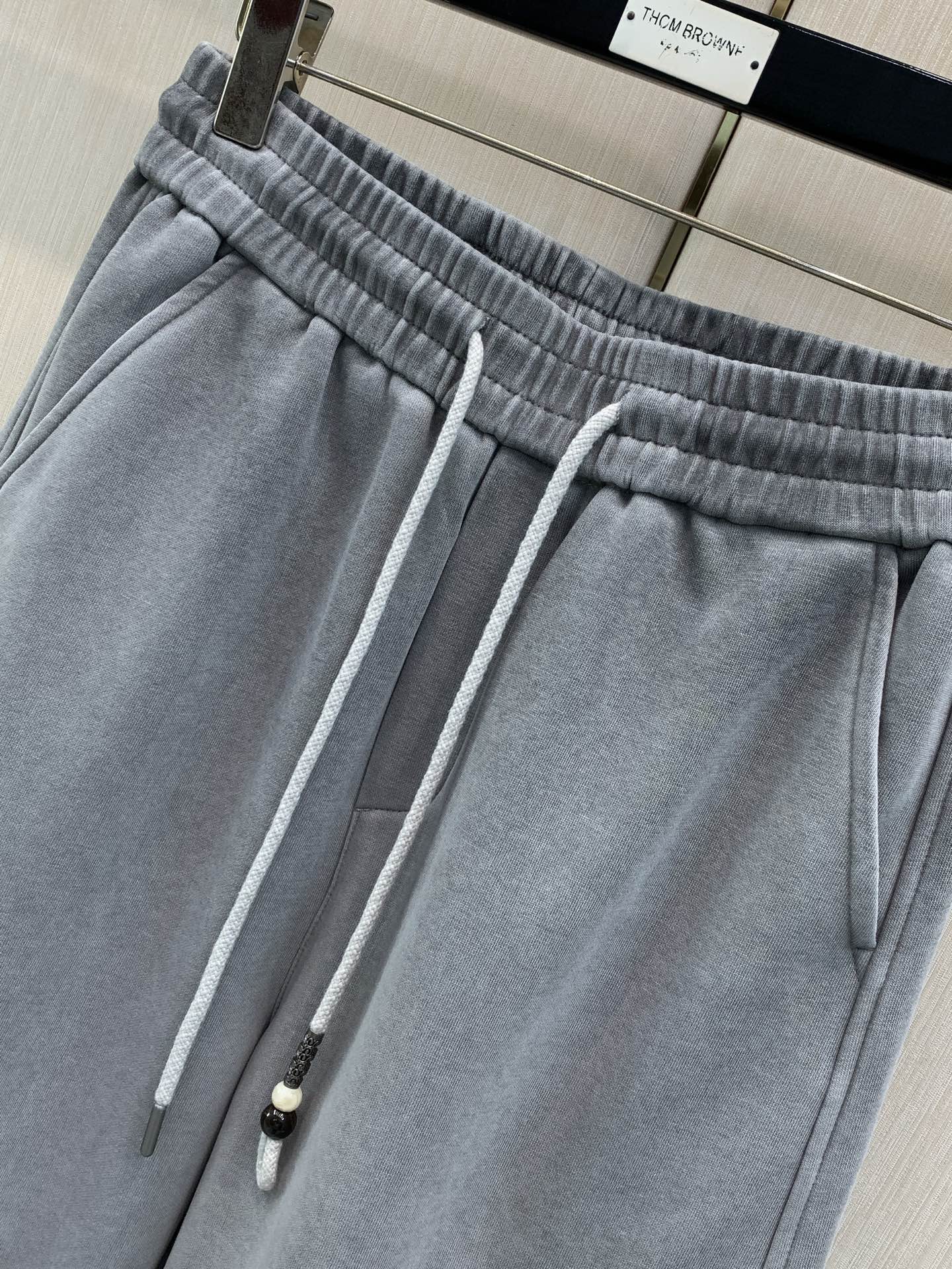 ，Balenciaga 巴黎世家，2026春秋最新品，专柜同步有售，原单狠货，时尚休闲裤，进口原版面料，舒适有弹性，顶级