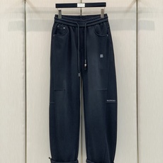 ,Balenciaga 巴黎世家,2026春秋最新品,专柜同步有售,原单狠货,时尚休闲裤,进口原版面料,舒适有弹性,顶级 ,Balenciaga 巴黎世家,2026春秋最新品,专柜同步有售,原单狠货,时尚休闲裤,进口原版面料,舒适有弹性,顶级
