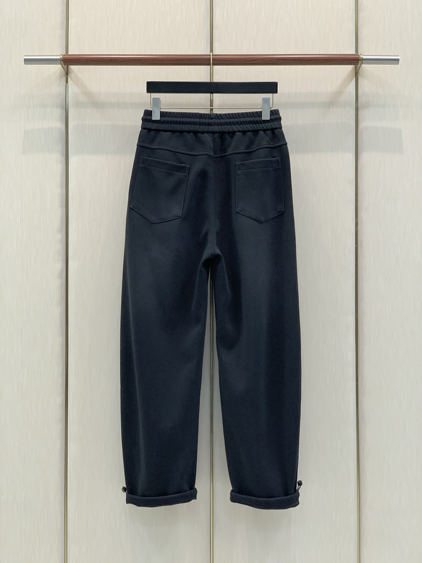 ，Balenciaga 巴黎世家，2026春秋最新品，专柜同步有售，原单狠货，时尚休闲裤，进口原版面料，舒适有弹性，顶级