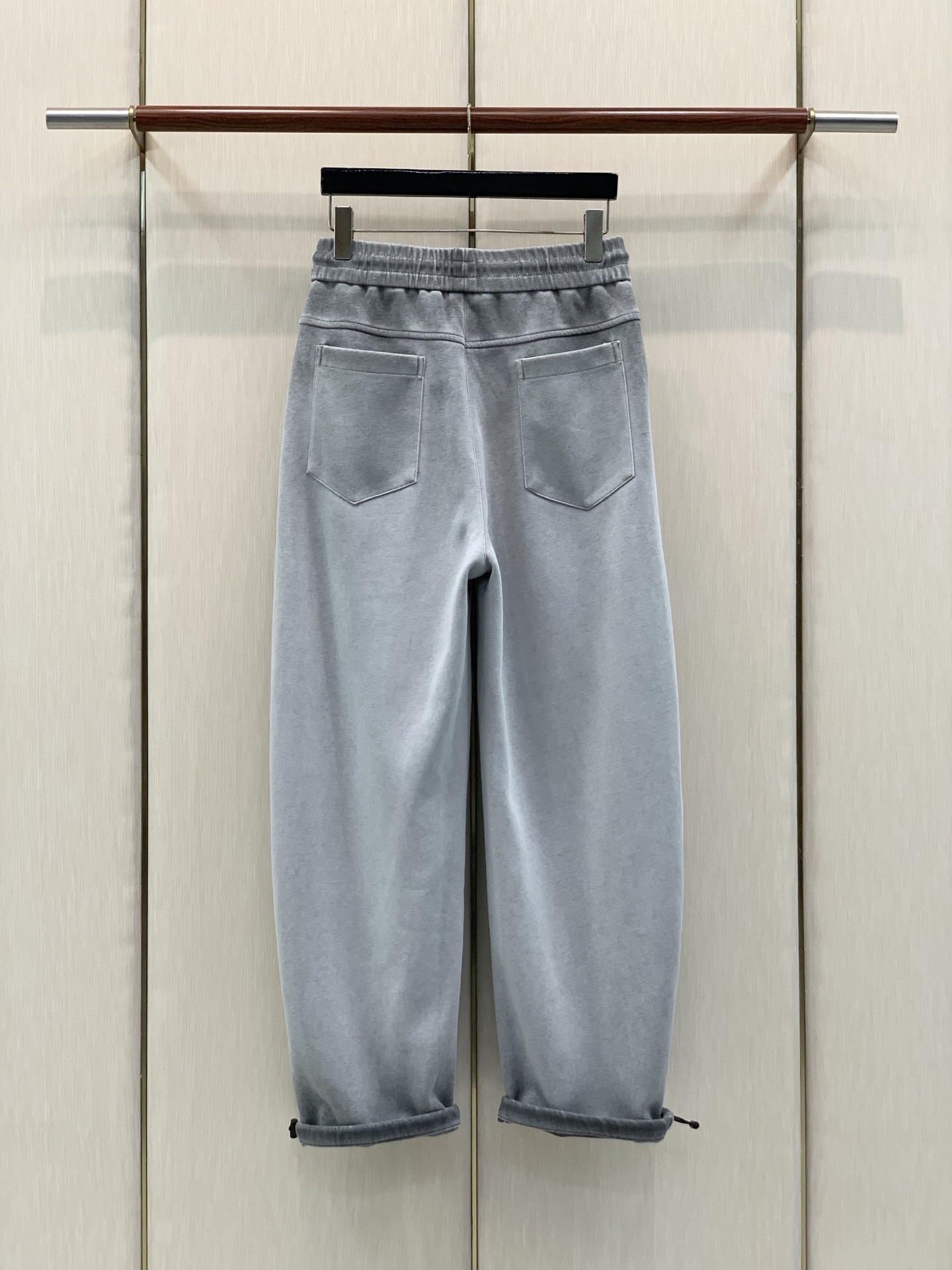 ，Balenciaga 巴黎世家，2026春秋最新品，专柜同步有售，原单狠货，时尚休闲裤，进口原版面料，舒适有弹性，顶级