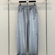,Balenciaga 巴黎世家,2026春秋最新品,专柜同步有售,原单狠货,时尚休闲裤,进口原版面料,舒适有弹性,顶级 ,Balenciaga 巴黎世家,2026春秋最新品,专柜同步有售,原单狠货,时尚休闲裤,进口原版面料,舒适有弹性,顶级