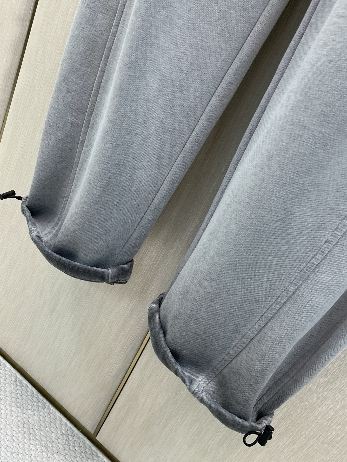 ，Balenciaga 巴黎世家，2026春秋最新品，专柜同步有售，原单狠货，时尚休闲裤，进口原版面料，舒适有弹性，顶级