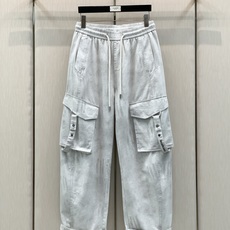 ,Balenciaga 巴黎世家,2026春秋最新品,专柜同步有售,原单狠货,时尚休闲裤,进口原版面料,舒适有弹性,顶级 ,Balenciaga 巴黎世家,2026春秋最新品,专柜同步有售,原单狠货,时尚休闲裤,进口原版面料,舒适有弹性,顶级