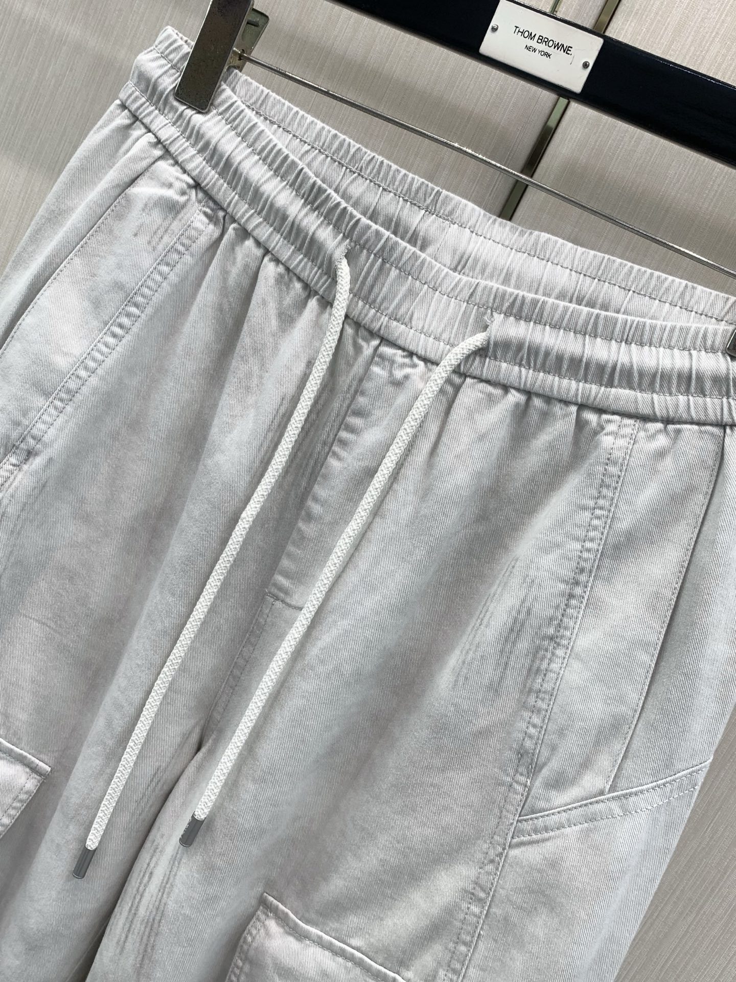 ，Balenciaga 巴黎世家，2026春秋最新品，专柜同步有售，原单狠货，时尚休闲裤，进口原版面料，舒适有弹性，顶级