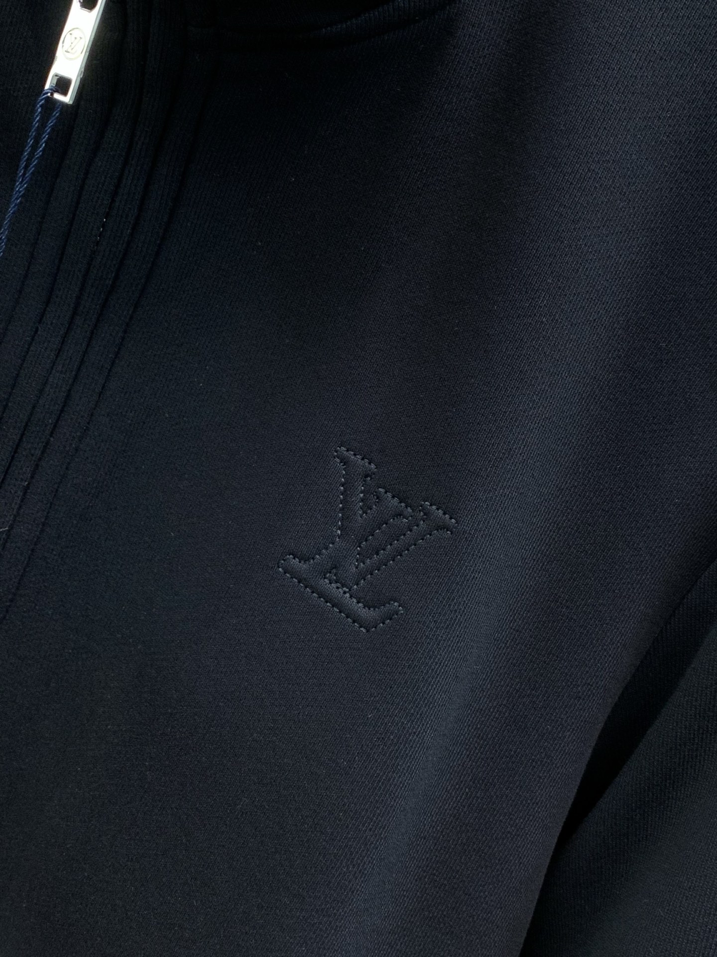 衣服，裤子230，LouisVuitton 路易威登，2026秋季最新款，专柜同步有售，原单狠货，时尚休闲套装，上身很有