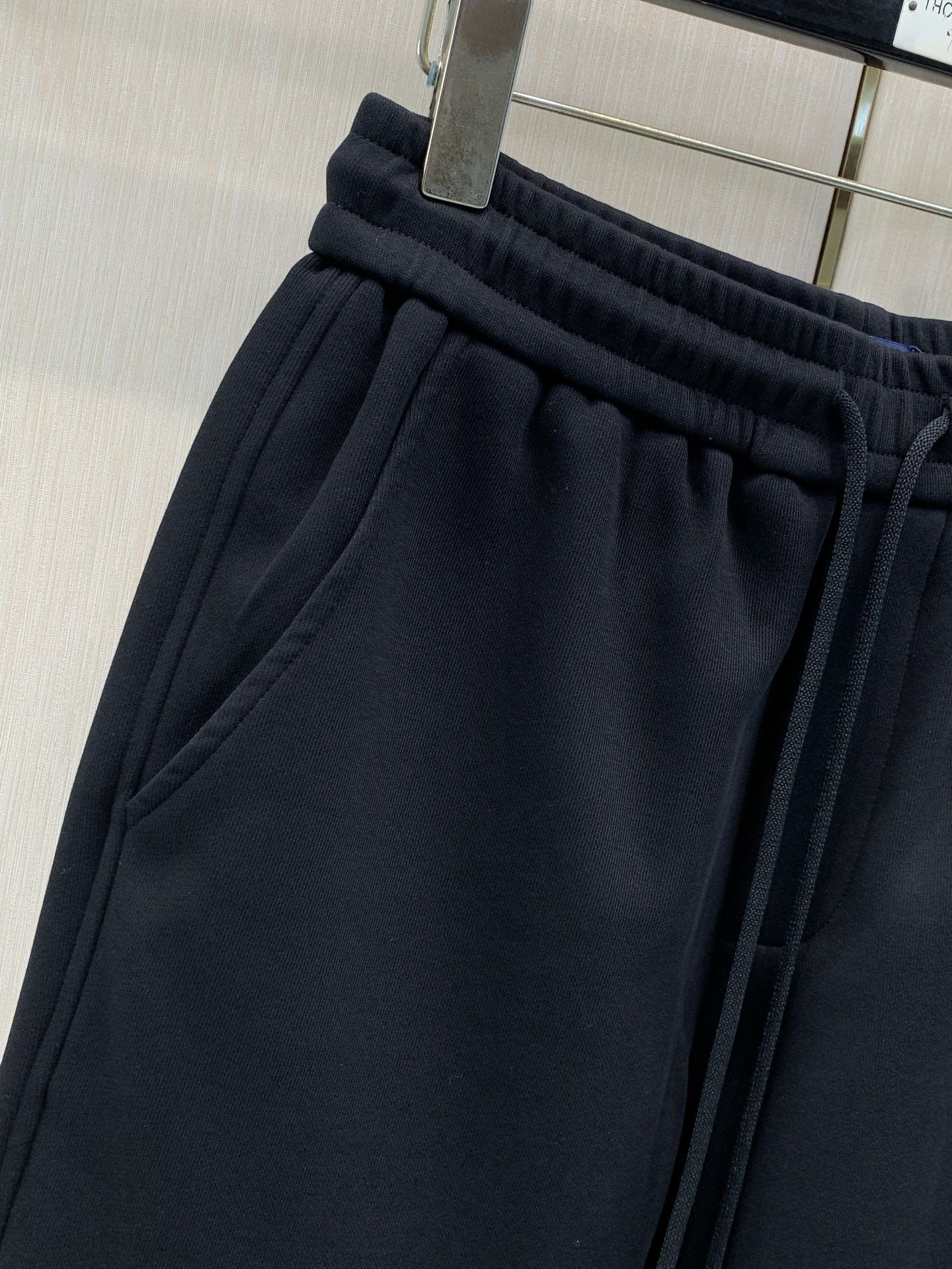 衣服，裤子230，LouisVuitton 路易威登，2026秋季最新款，专柜同步有售，原单狠货，时尚休闲套装，上身很有
