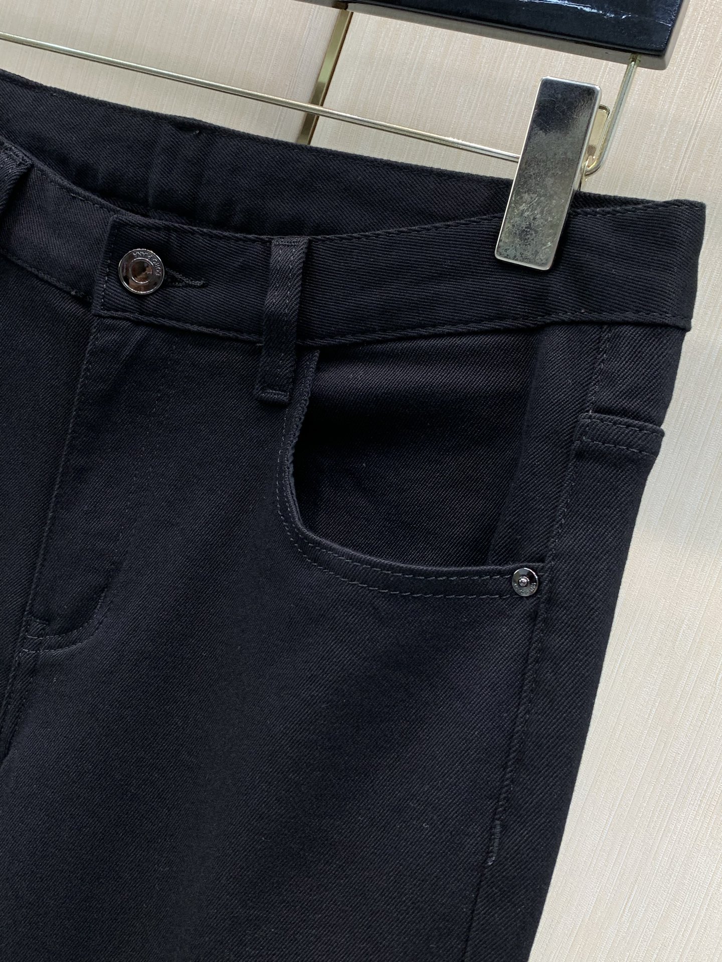 ，Loro Piana(Loro Piana )，2026秋季最新品，专柜同步有售，原单狠货，时尚休闲裤，采用进口原版面