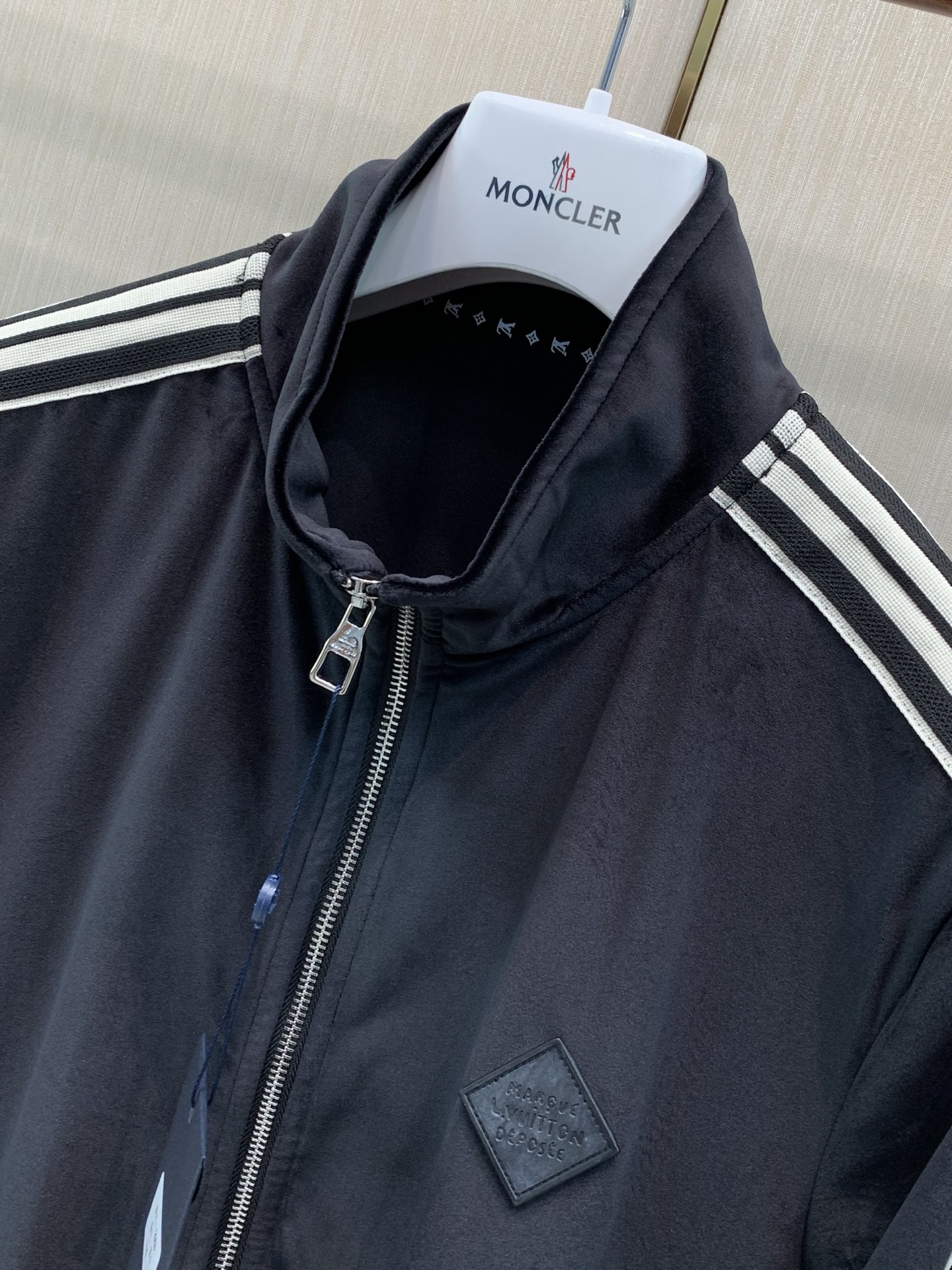 衣服，裤子240，LouisVuitton 路易威登，2026秋季最新款，专柜同步有售，原单狠货，时尚休闲套装，上身很有