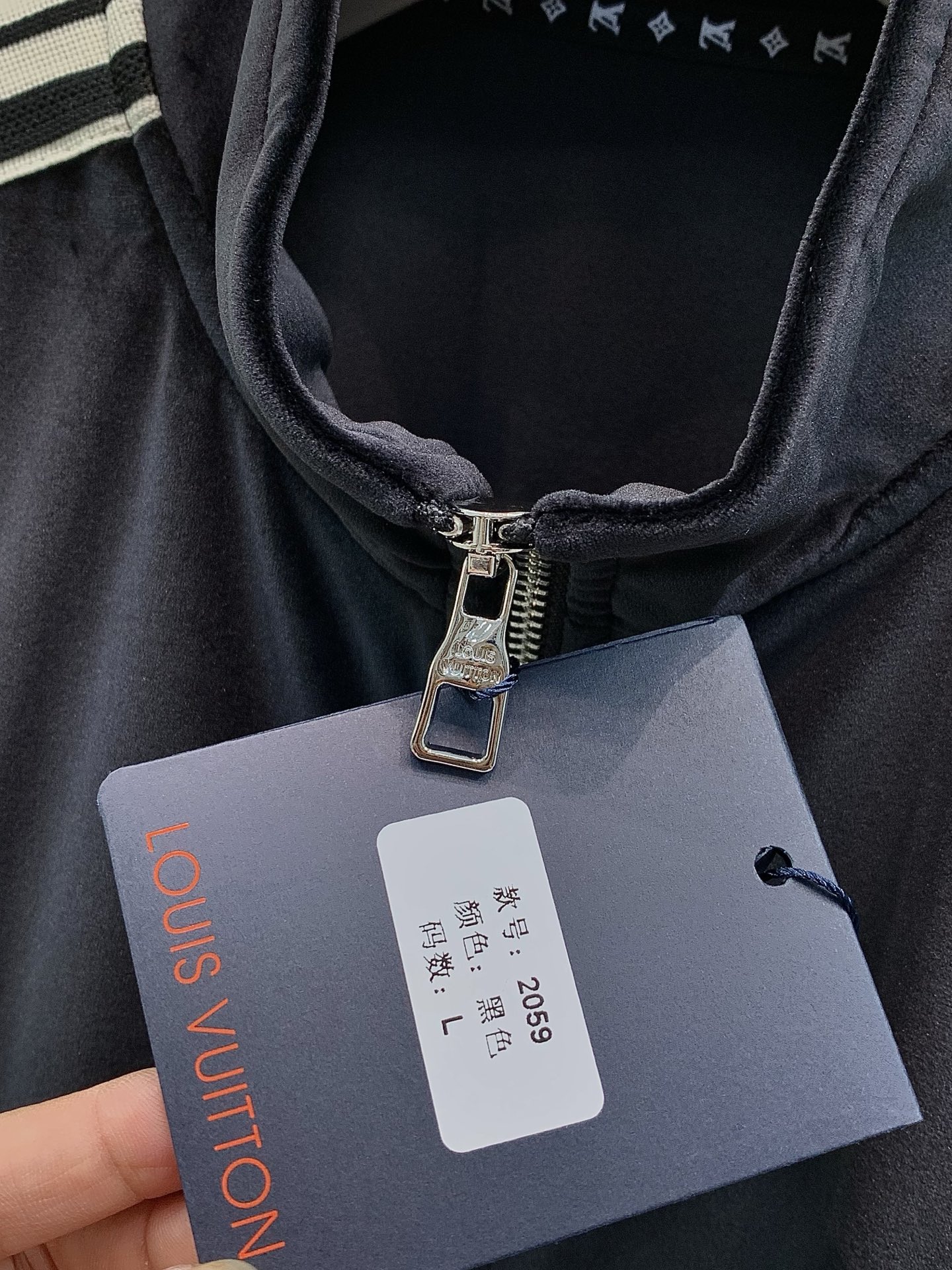 衣服，裤子240，LouisVuitton 路易威登，2026秋季最新款，专柜同步有售，原单狠货，时尚休闲套装，上身很有