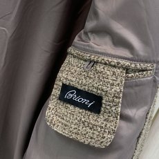 ,Brioni.羊毛混纺翻领夹克拉链外套 材质 50%聚酯纤维 50%羊毛 ,Brioni.羊毛混纺翻领夹克拉链外套 材质 50%聚酯纤维 50%羊毛