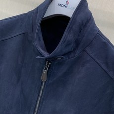 ,Loro Piana 立领夹克拉链外套 材质92%涤纶 8%氨纶。 里料 100%涤纶 尺码48-56 4 ,Loro Piana 立领夹克拉链外套 材质92%涤纶 8%氨纶。 里料 100%涤纶 尺码48-56 4