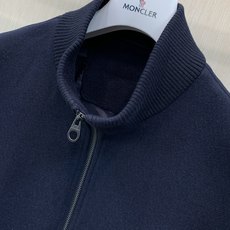 ,Loro Piana 羊毛混纺立领夹克拉链外套 材质 44%聚酯纤维 7.8%羊毛 15.3棉 ,Loro Piana 羊毛混纺立领夹克拉链外套 材质 44%聚酯纤维 7.8%羊毛 15.3棉