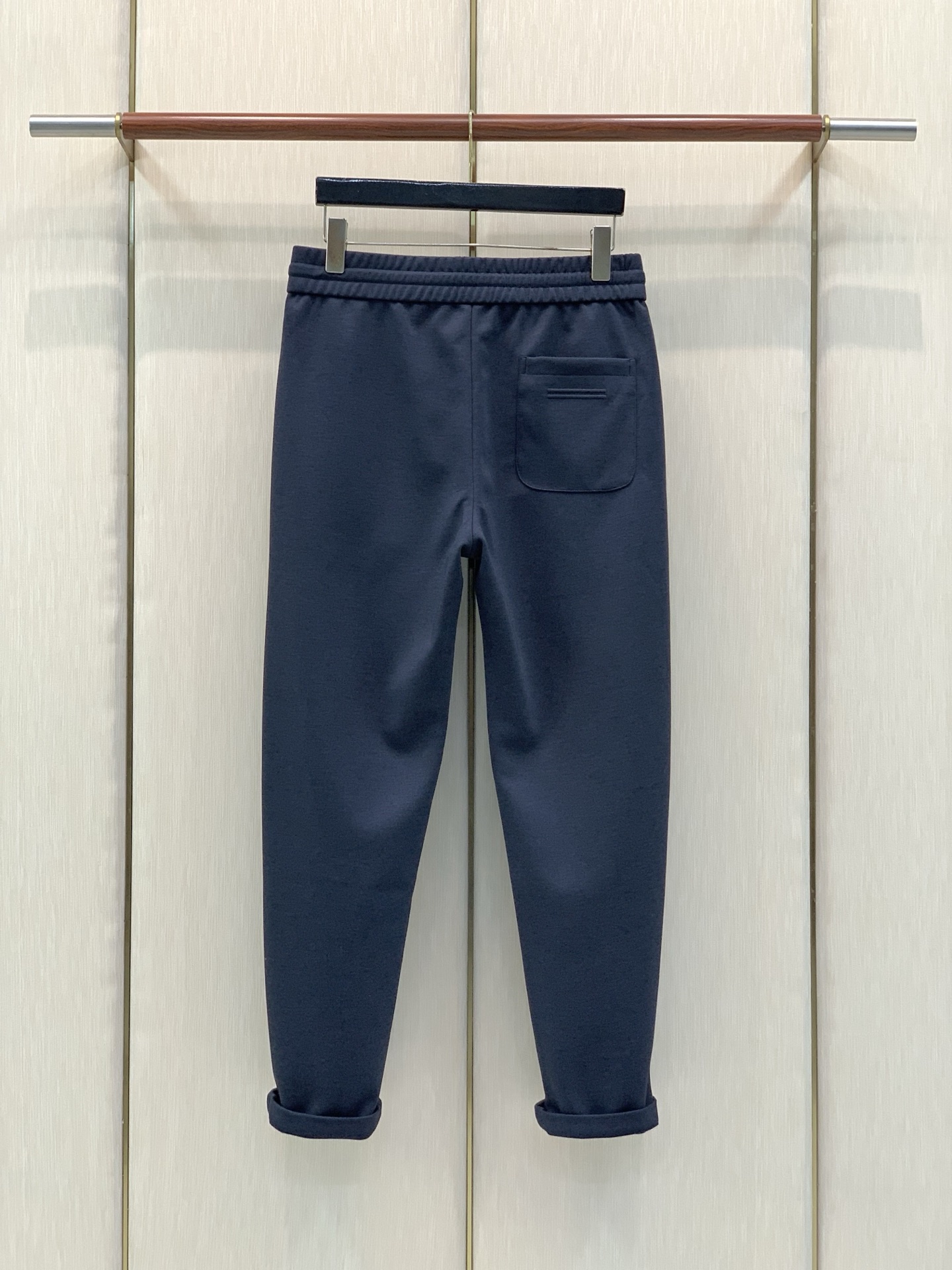 ，杰尼亚 Zegna，2026春秋最新品，专柜同步有售，原单狠货，时尚休闲裤，采用进口原版面料，舒适透气，顶级浮雕工艺字