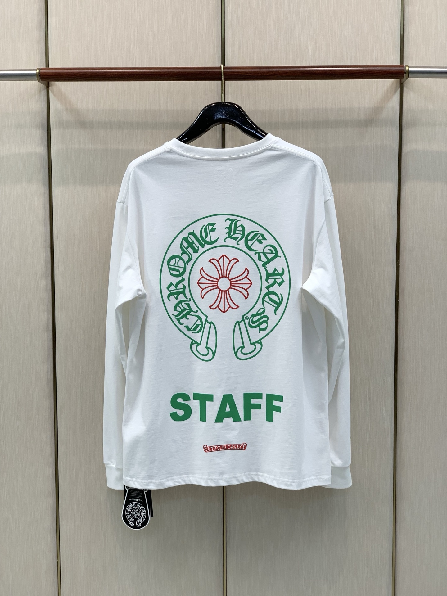 ,Chrome Hearts 克罗心,2026早秋新品,专柜同步有售,原单狠货,时尚休闲圆领长袖T恤,采用进口原版面料, ,Chrome Hearts 克罗心,2026早秋新品,专柜同步有售,原单狠货,时尚休闲圆领长袖T恤,采用进口原版面料,