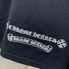 ,Chrome Hearts 克罗心,2026早秋新品,专柜同步有售,原单狠货,时尚休闲圆领长袖T恤,采用进口原版面料, ,Chrome Hearts 克罗心,2026早秋新品,专柜同步有售,原单狠货,时尚休闲圆领长袖T恤,采用进口原版面料,