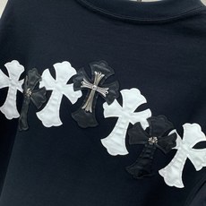 ,Chrome Hearts 克罗心,2026早秋新品,专柜同步有售,原单狠货,时尚休闲圆领长袖T恤,采用进口原版面料, ,Chrome Hearts 克罗心,2026早秋新品,专柜同步有售,原单狠货,时尚休闲圆领长袖T恤,采用进口原版面料,