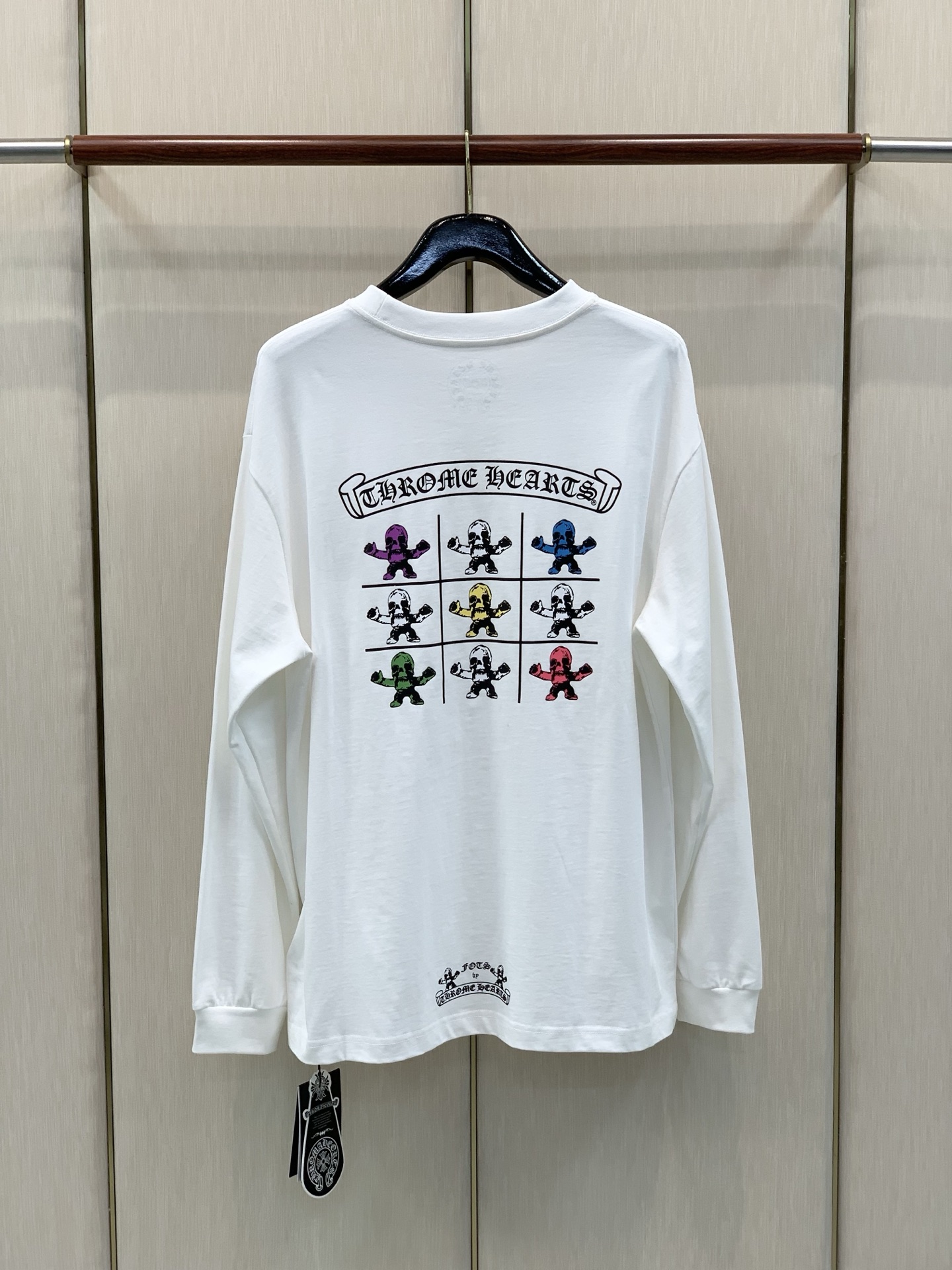 ,Chrome Hearts 克罗心,2026早秋新品,专柜同步有售,原单狠货,时尚休闲圆领长袖T恤,采用进口原版面料, ,Chrome Hearts 克罗心,2026早秋新品,专柜同步有售,原单狠货,时尚休闲圆领长袖T恤,采用进口原版面料,