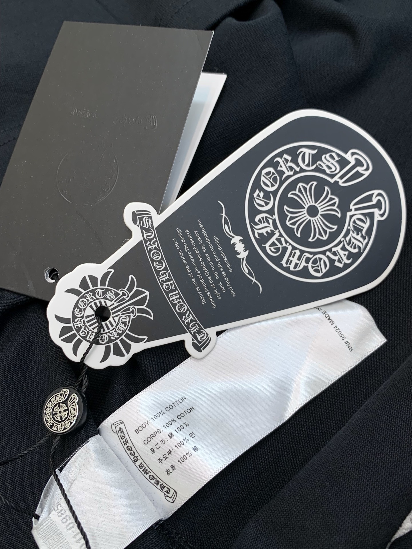 ,Chrome Hearts 克罗心,2026早秋新品,专柜同步有售,原单狠货,时尚休闲圆领长袖T恤,采用进口原版面料, ,Chrome Hearts 克罗心,2026早秋新品,专柜同步有售,原单狠货,时尚休闲圆领长袖T恤,采用进口原版面料,