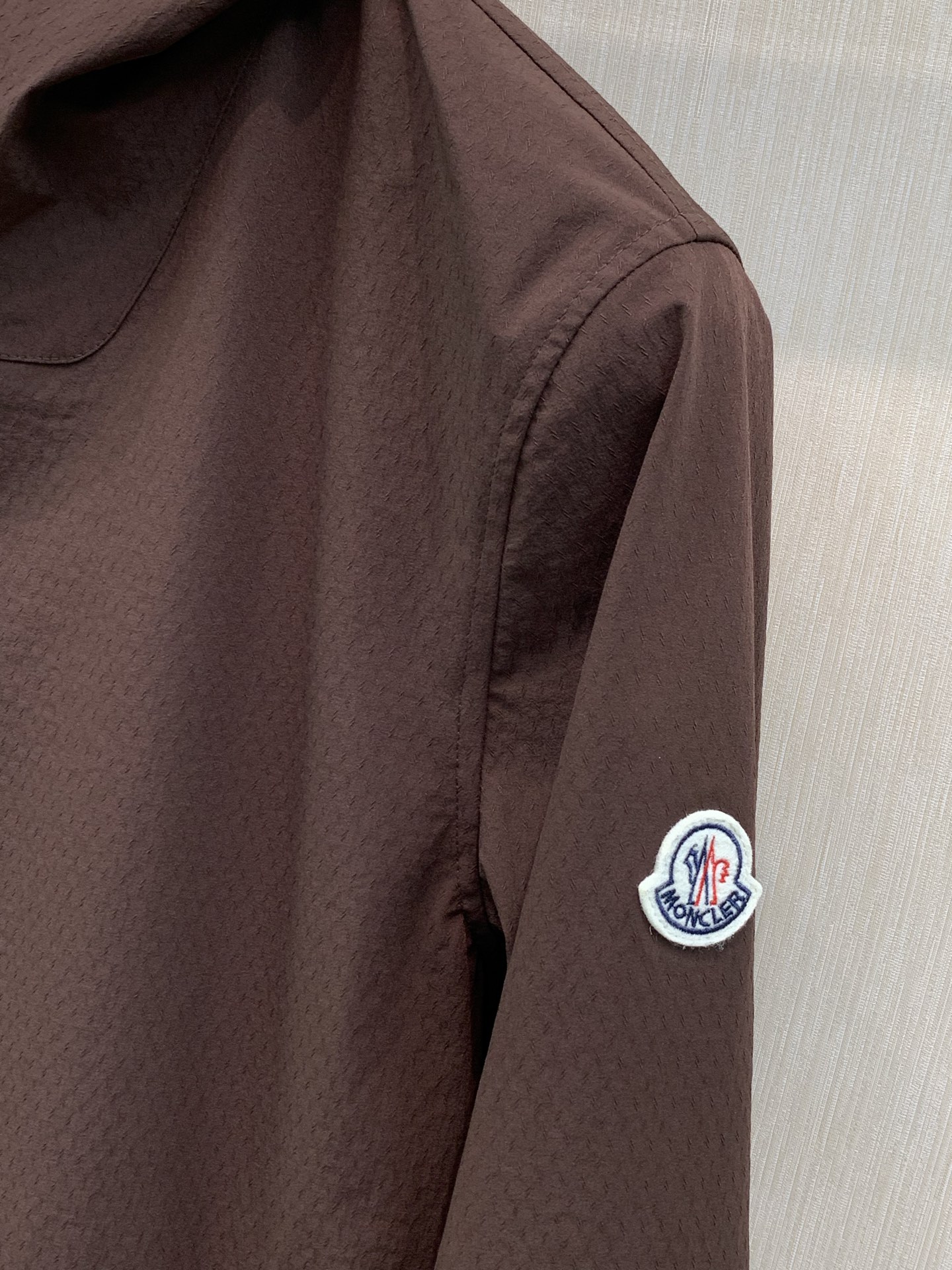 ，Moncler 蒙口，2026秋季最新品，专柜同步有售，原单狠货，时尚休闲连帽外套，上身舒适！吸睛而有亮点，采用进口原