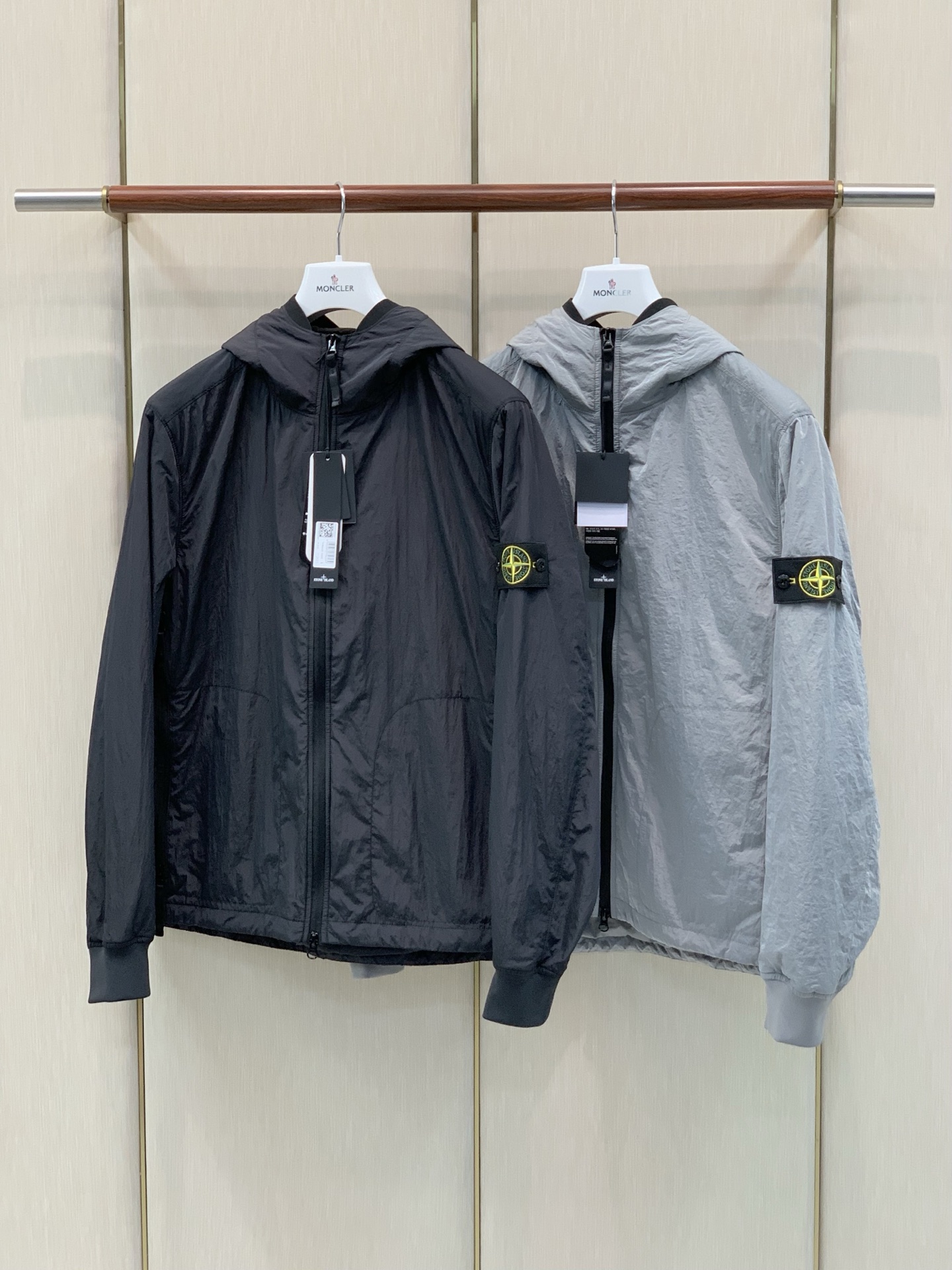 ，Stone Island 石头岛，2026冬季最新款，专柜同步有售，原单狠货，爆款时尚休闲连帽棉外套，进口原版面料，独