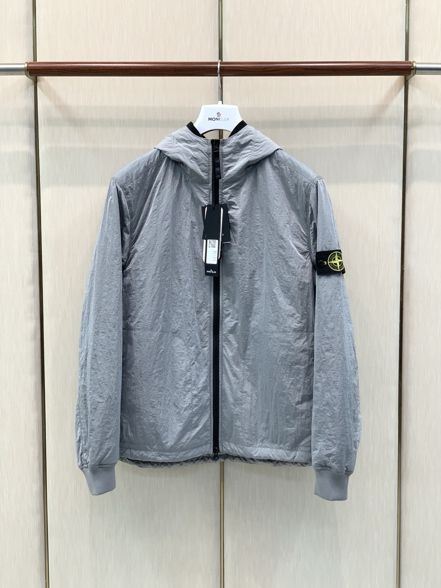 ，Stone Island 石头岛，2026冬季最新款，专柜同步有售，原单狠货，爆款时尚休闲连帽棉外套，进口原版面料，独