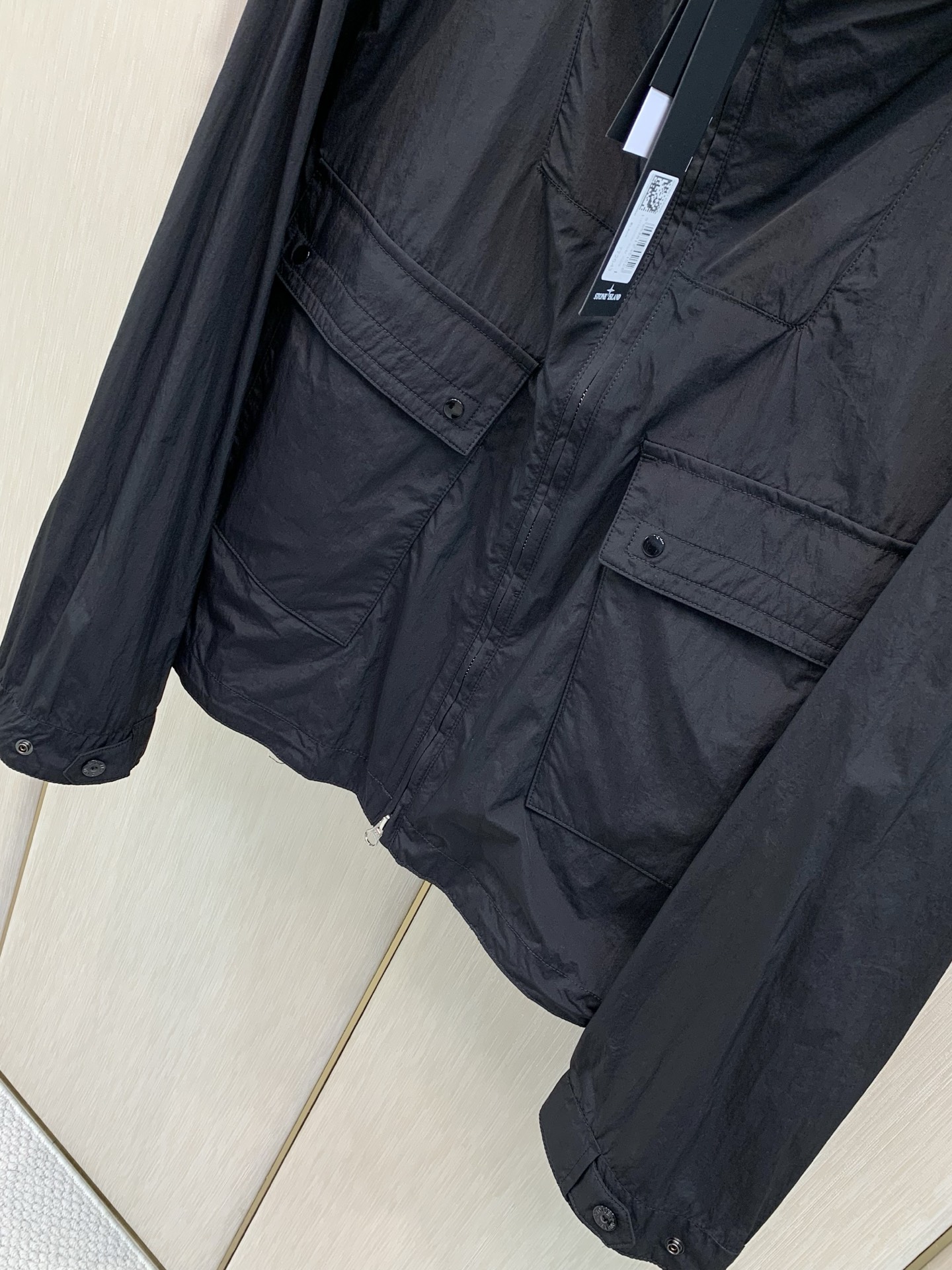 ，Stone Island 石头岛，2026早秋最新款，专柜同步有售，原单狠货，爆款时尚休闲连帽外套，进口原版面料，独特