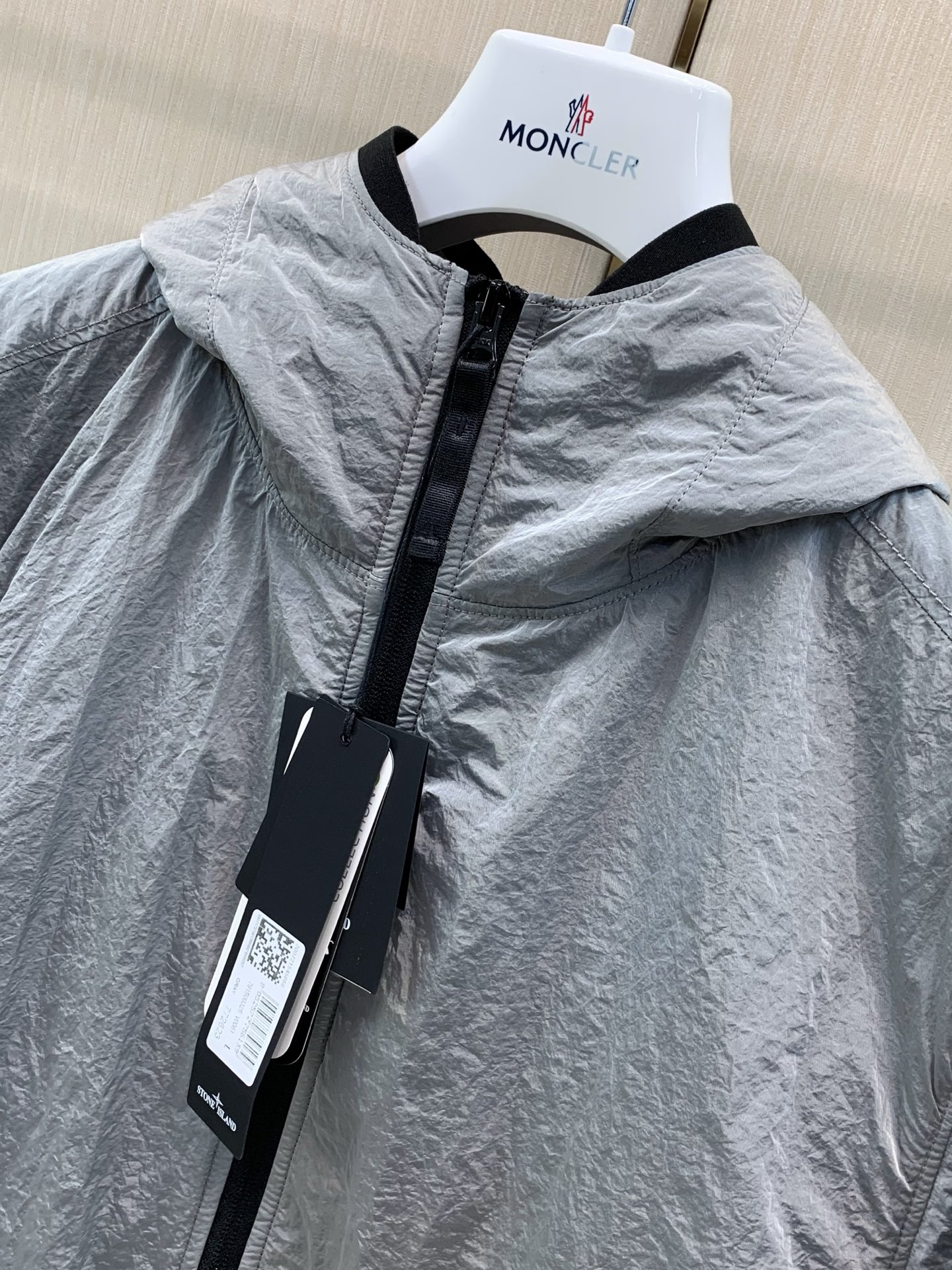 ，Stone Island 石头岛，2026冬季最新款，专柜同步有售，原单狠货，爆款时尚休闲连帽棉外套，进口原版面料，独