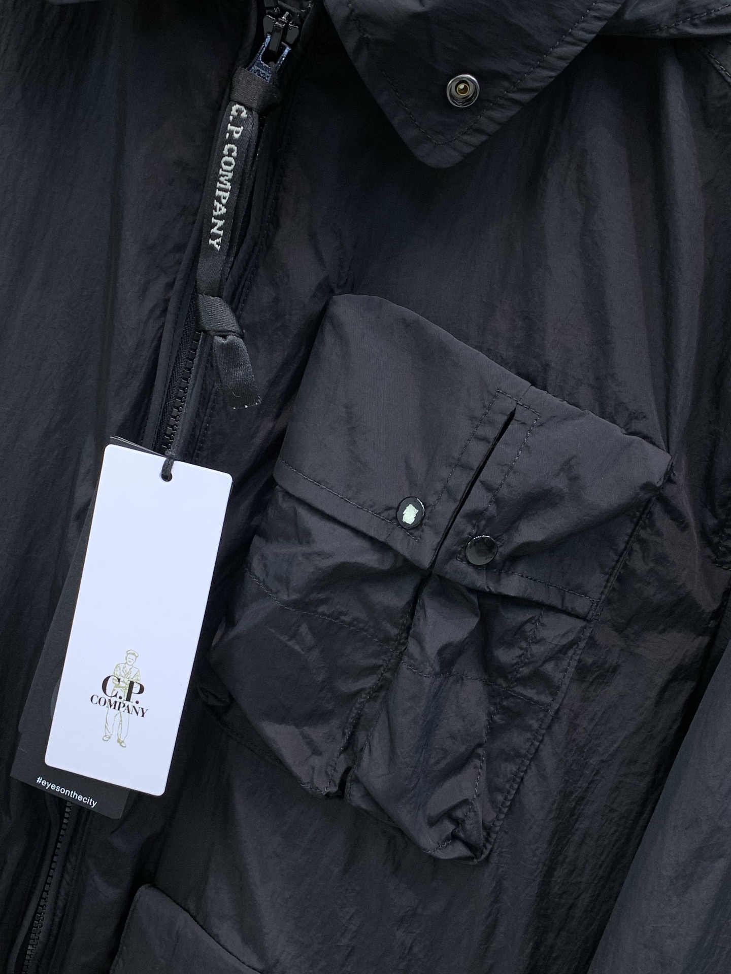 ，C.P.ComPany 意大利时尚品牌，2026早秋最新品，CP意大利机能潮牌鼻祖，专柜同步有售，原单狠货，时尚休闲连